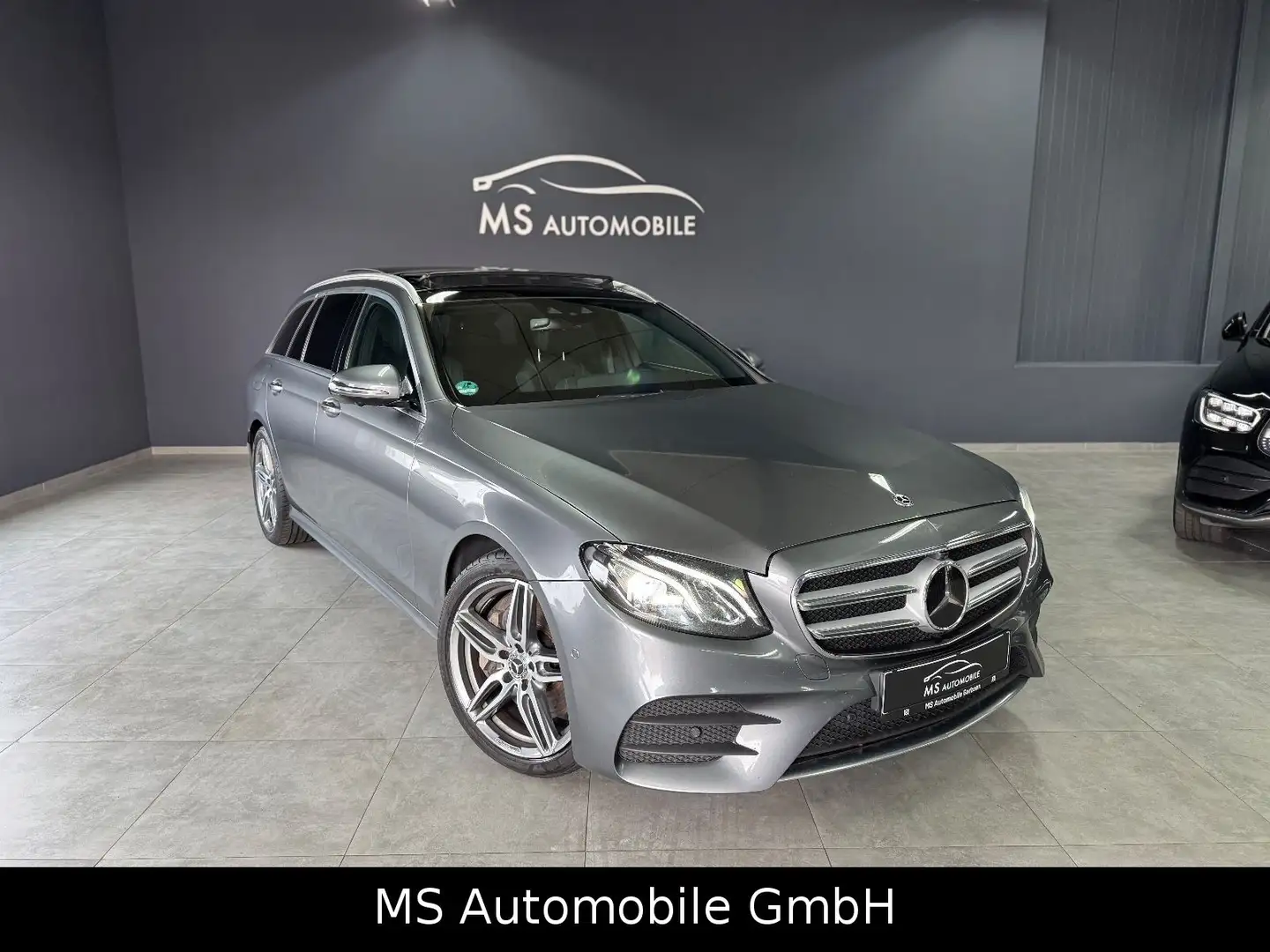Mercedes-Benz E 350 d T Modell AMG Line Widescreen Distronic Gris - 1