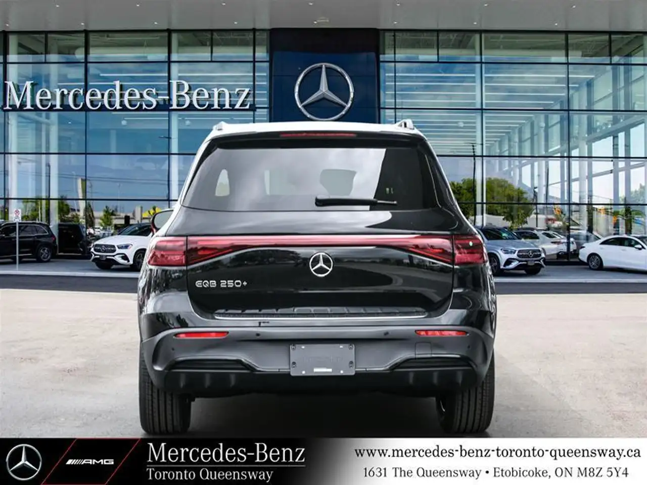 Mercedes-Benz EQB снимка Mercedes-Benz EQB