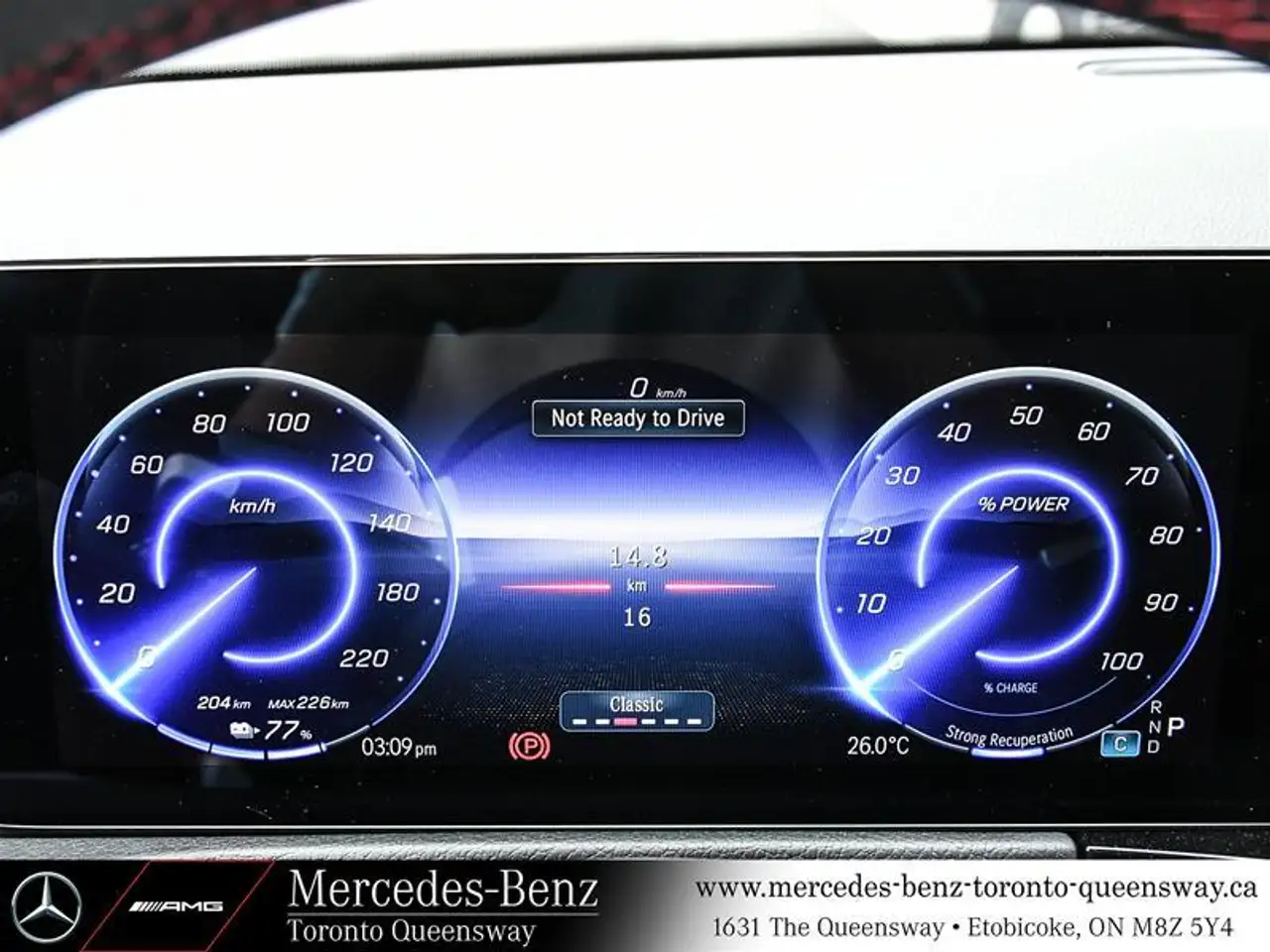 Mercedes-Benz EQB снимка Mercedes-Benz EQB