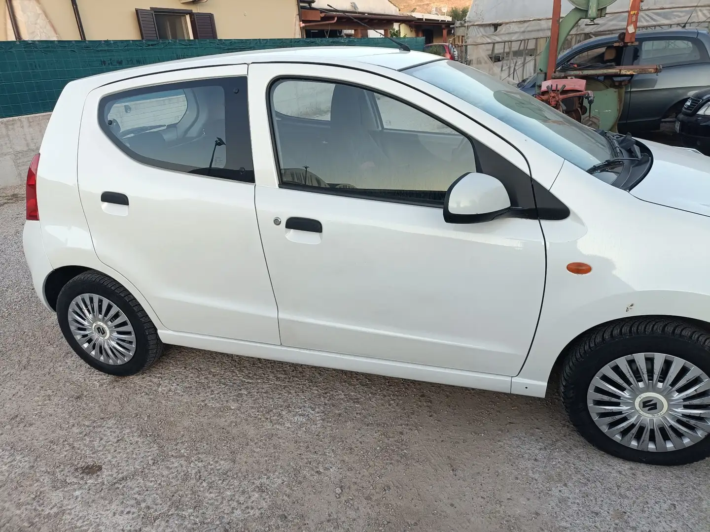 Suzuki Alto Bianco - 2