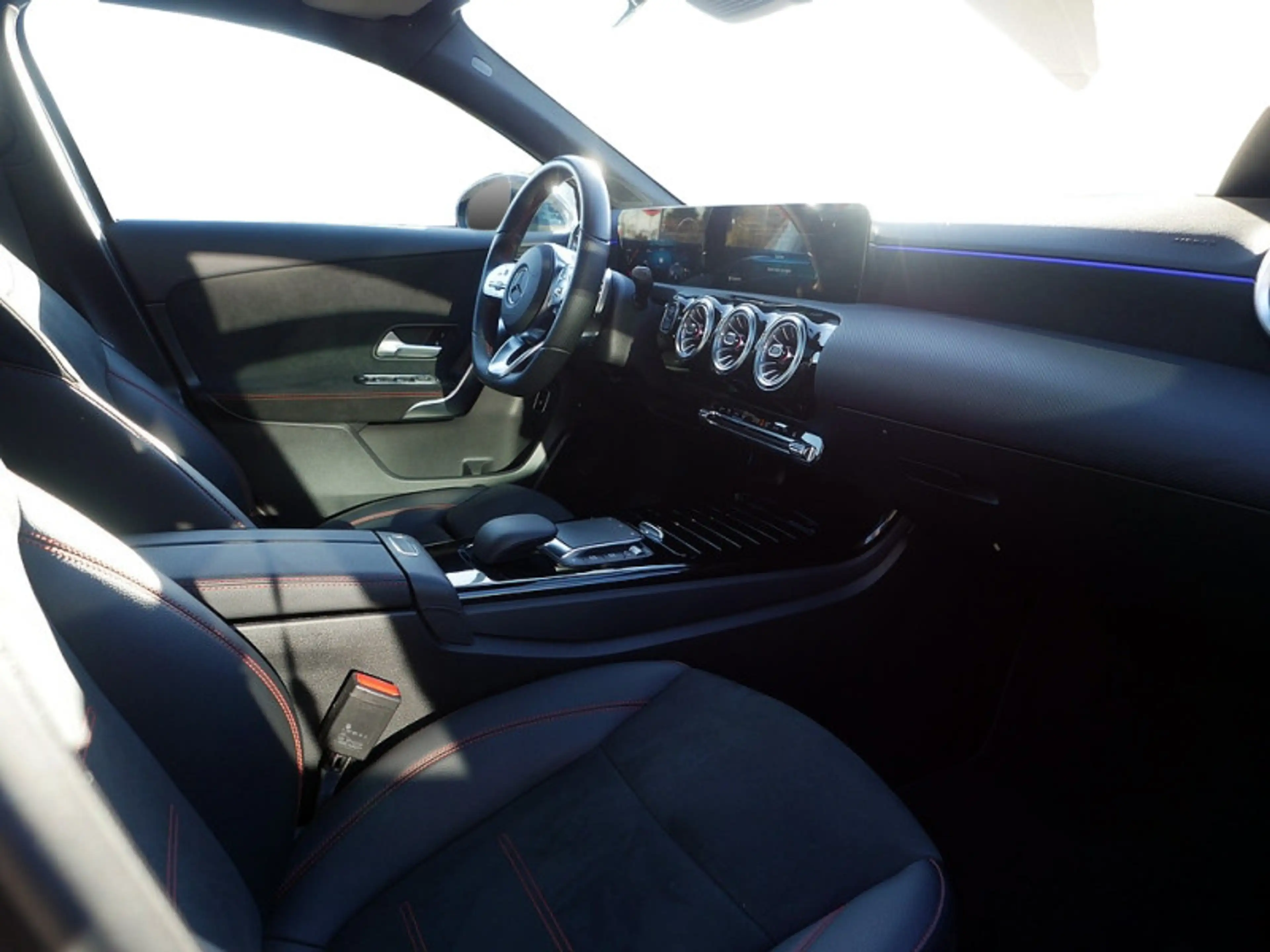 Mercedes-Benz A 250 e  AMG MULTI 360 KAMERA PANO SPUR PDC SHD — photo 8
