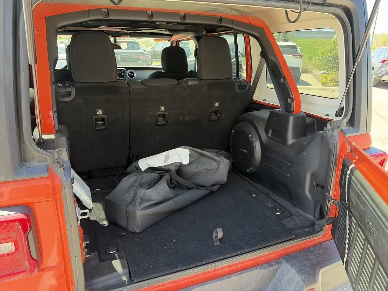 Jeep Wrangler снимка Jeep Wrangler