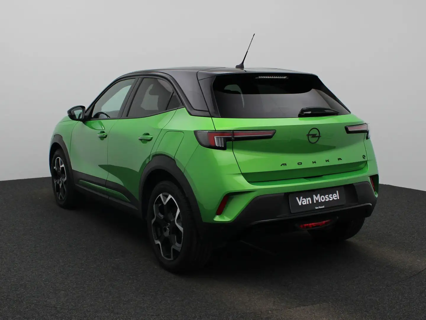 Opel Mokka-E Ultimate 50-kWh | Navigatie | Stoel,- stuurwielver Groen - 2