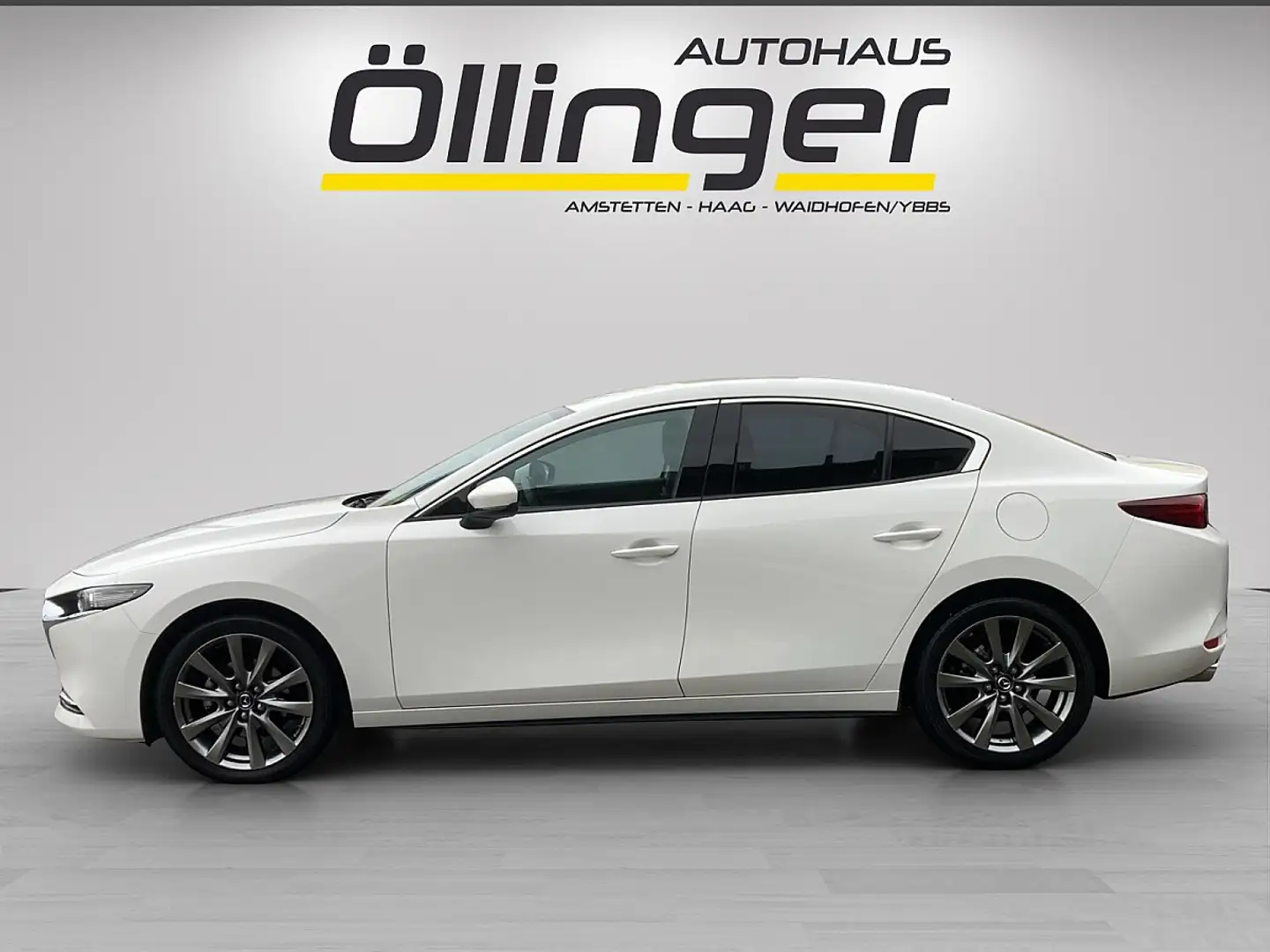 Mazda 3 Mazda3 Sedan e-Skyactiv-X186 GT+ Aut. Weiß - 2