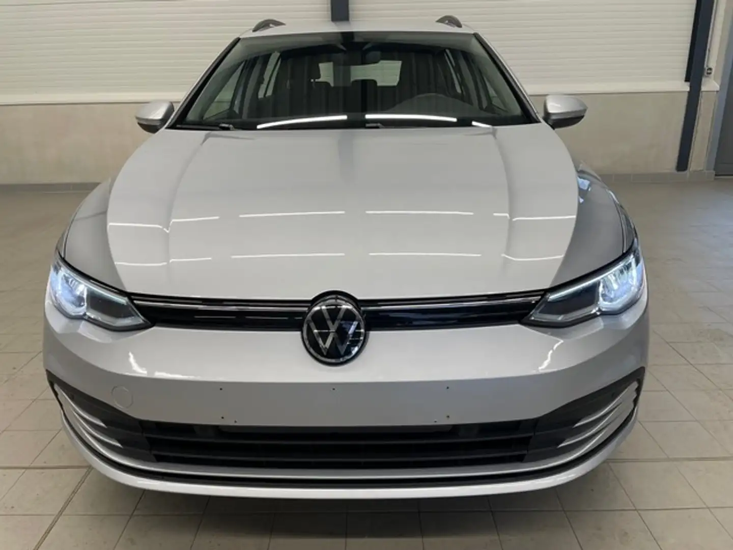 Volkswagen Golf VIII VARIANT 2.0 TDI Life APP+ACC+LANE Silber - 2