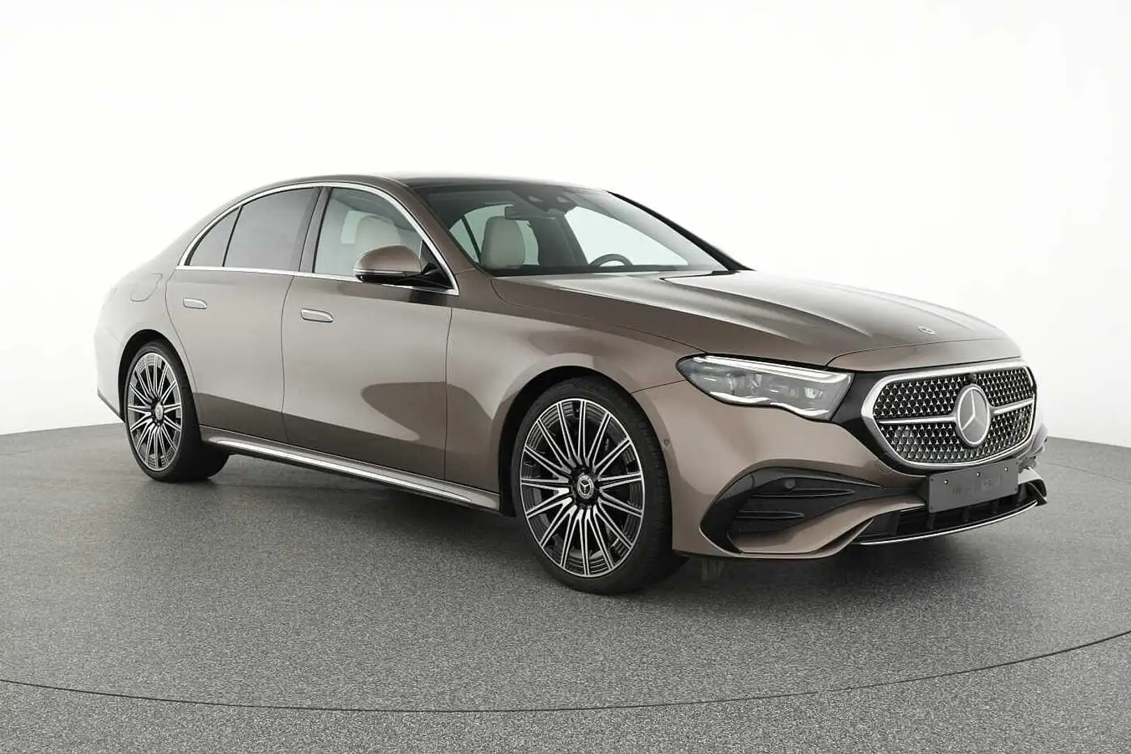 Mercedes-Benz E 220 d Limousine AMG LINE Bruin - 2