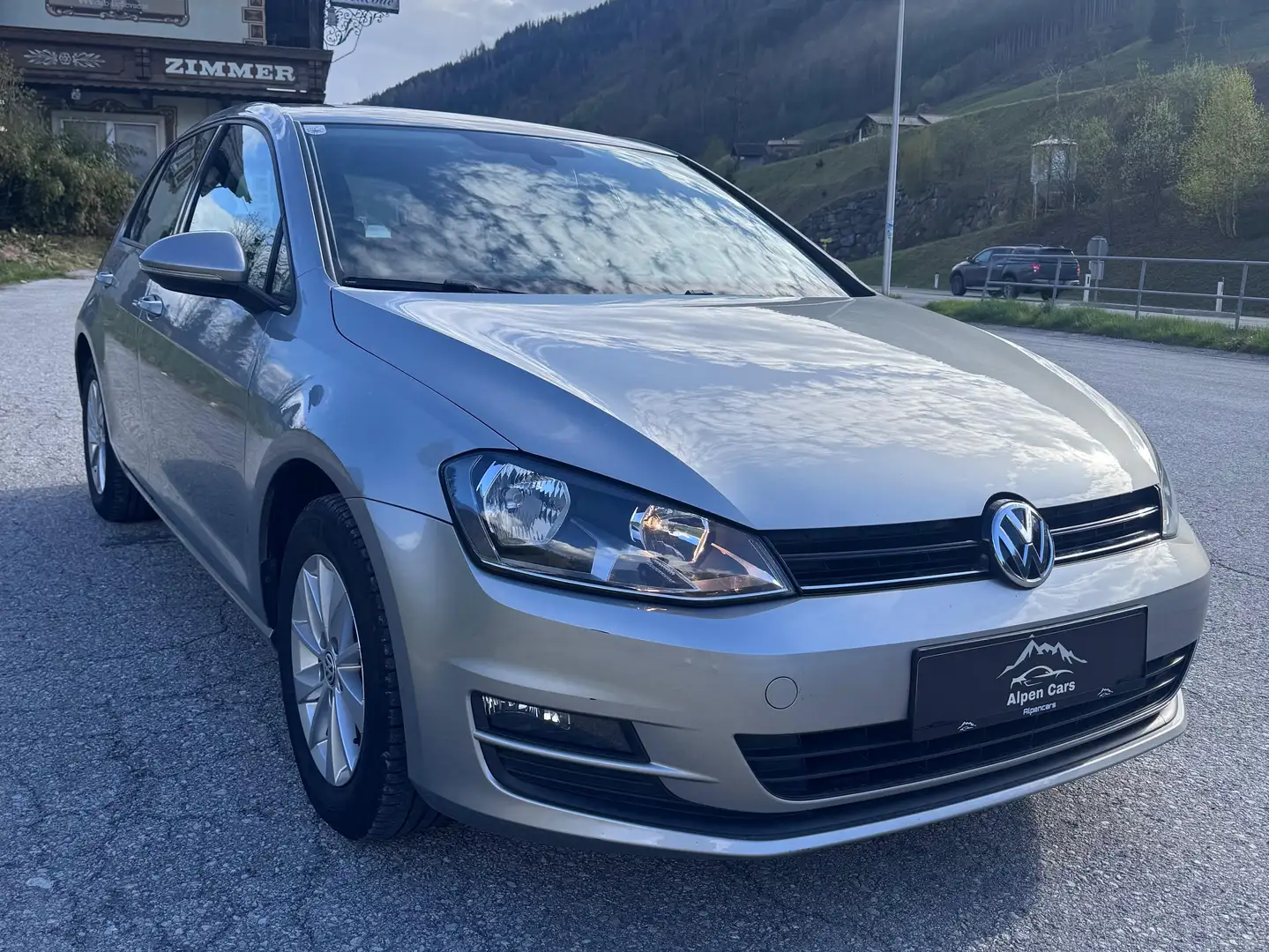 Volkswagen Golf Comfortline BMT DSG Grau - 2
