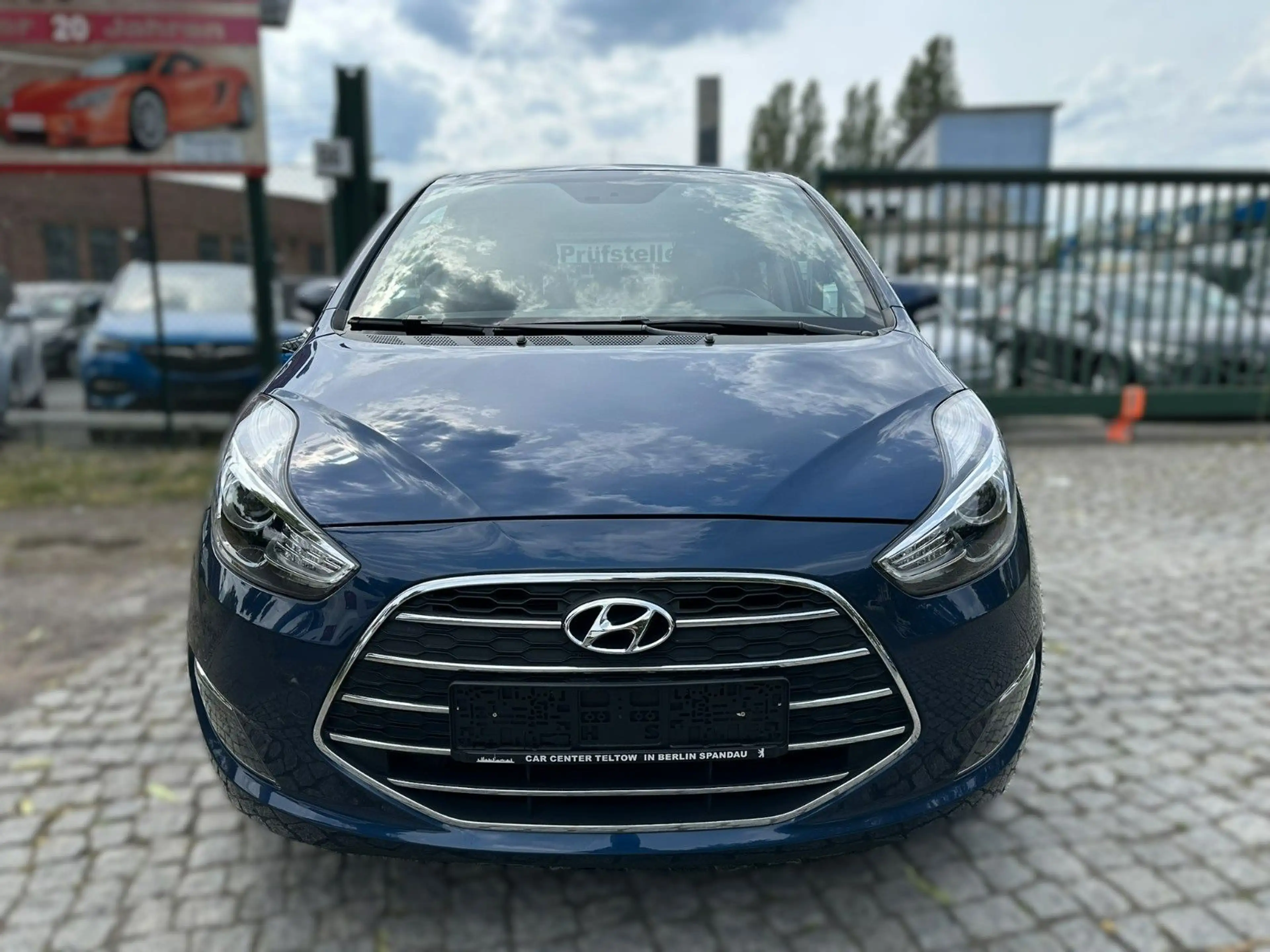 Hyundai iX20 1.6 Automatik PANO/NAVI/KAMERA — photo 2