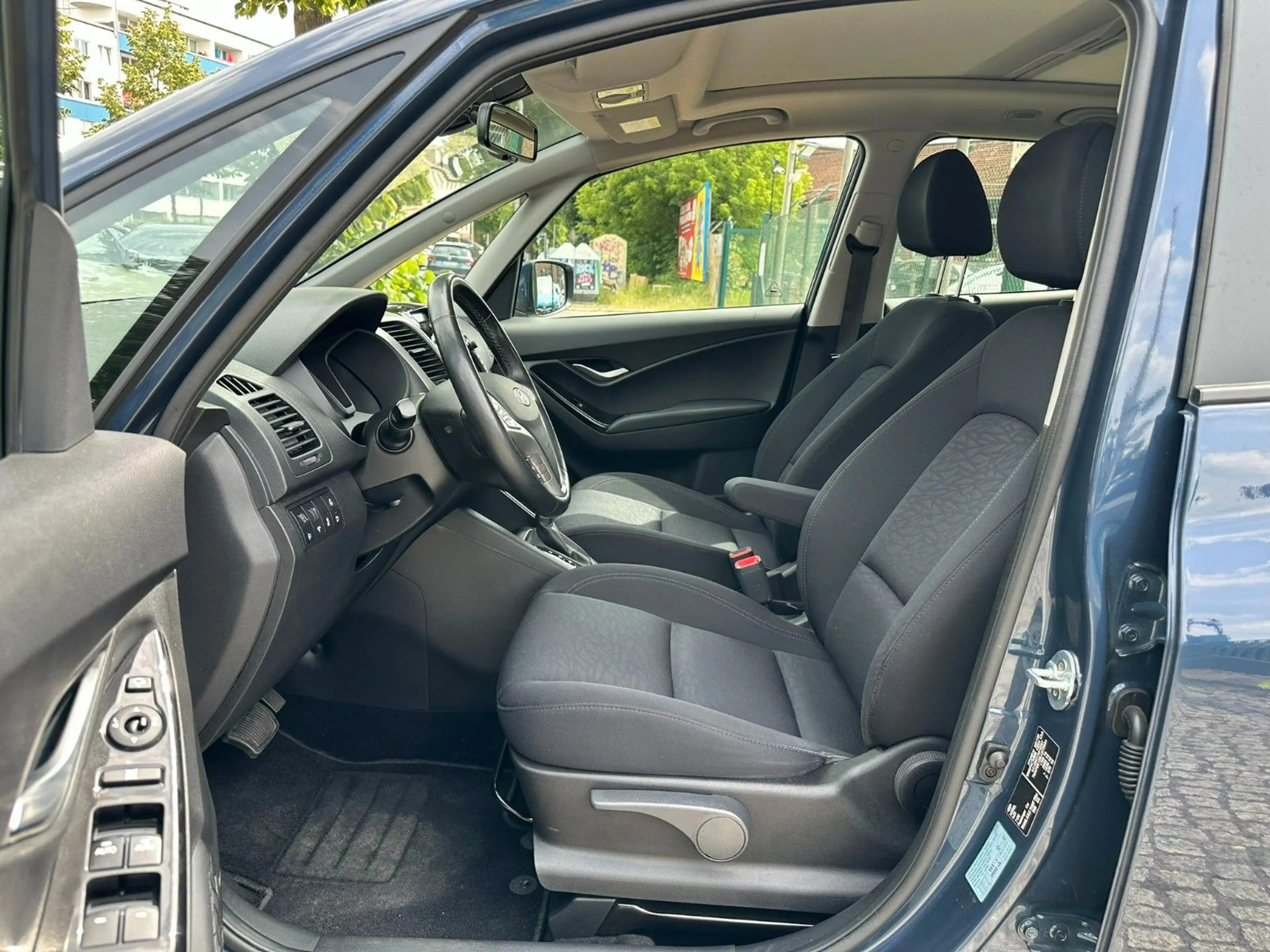 Hyundai iX20 1.6 Automatik PANO/NAVI/KAMERA — photo 7