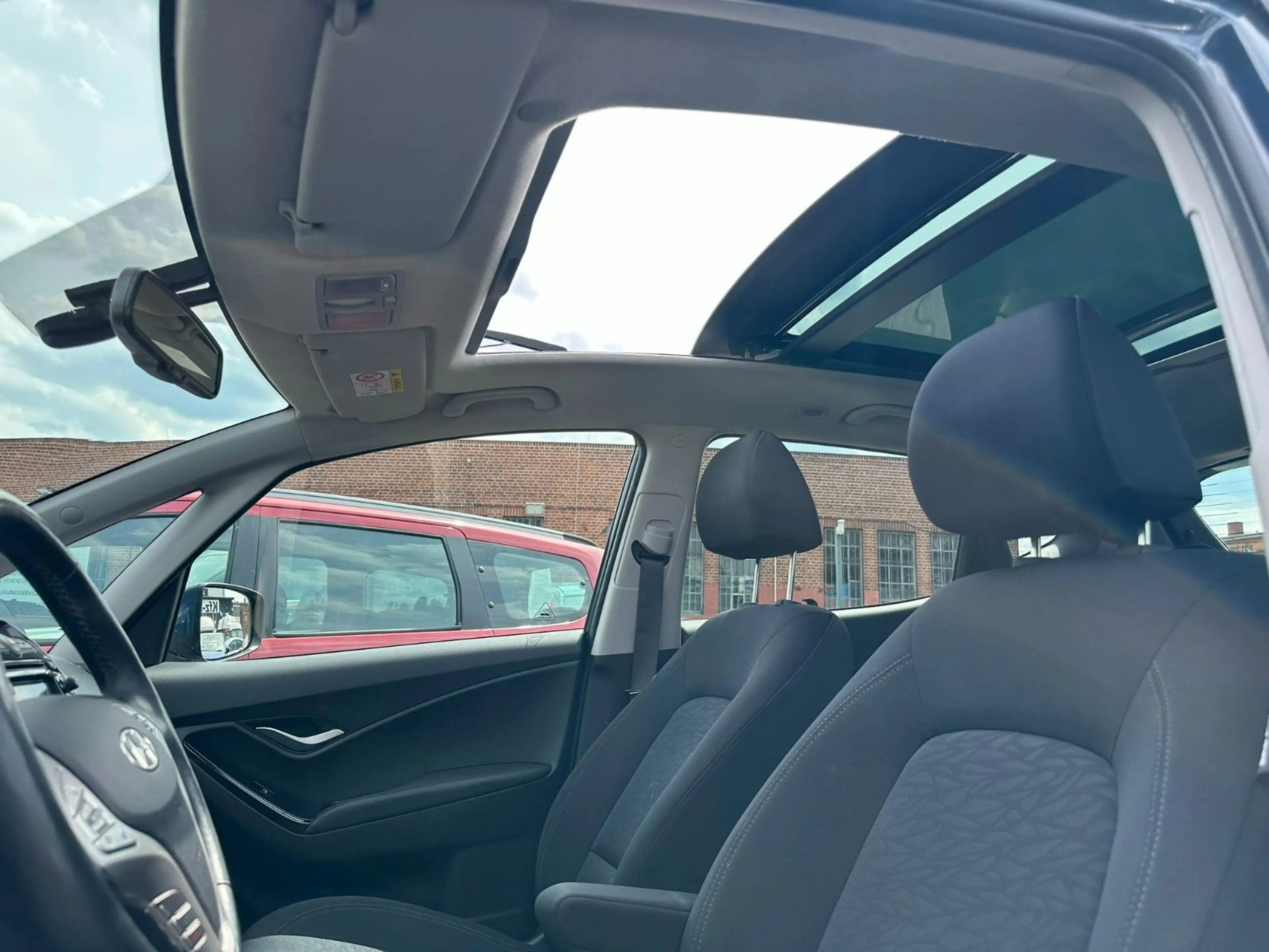Hyundai iX20 1.6 Automatik PANO/NAVI/KAMERA — photo 9