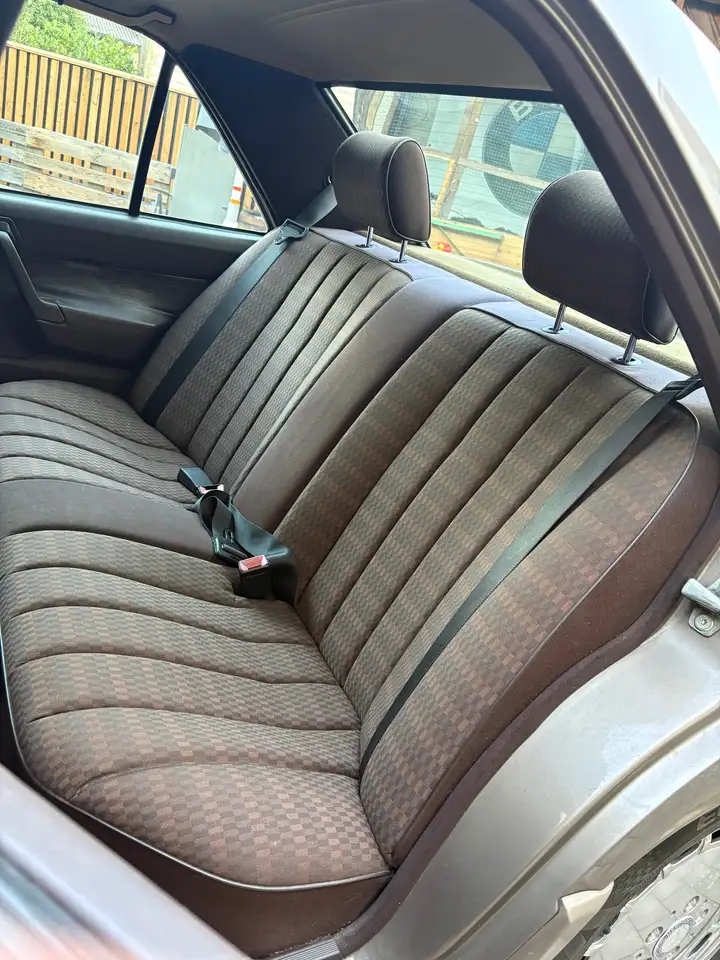 Mercedes-Benz 190 E 1.8, foto 8