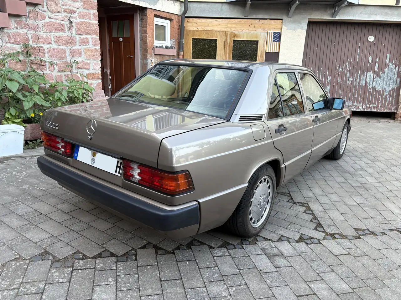 Mercedes-Benz 190 E 1.8, foto 3