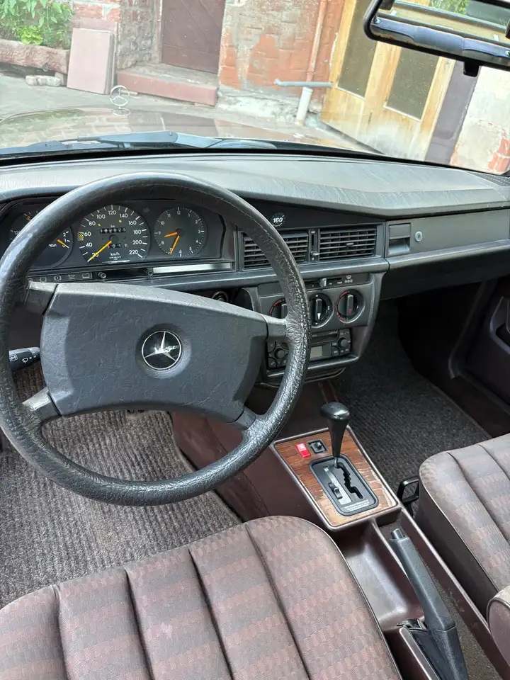 Mercedes-Benz 190 E 1.8, foto 9
