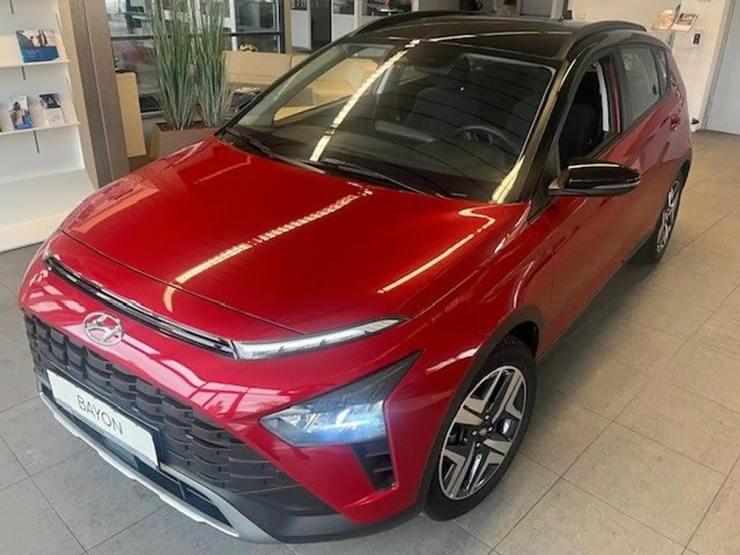 Hyundai BAYON 1.0 Intro Edition 2WD Rot - 1