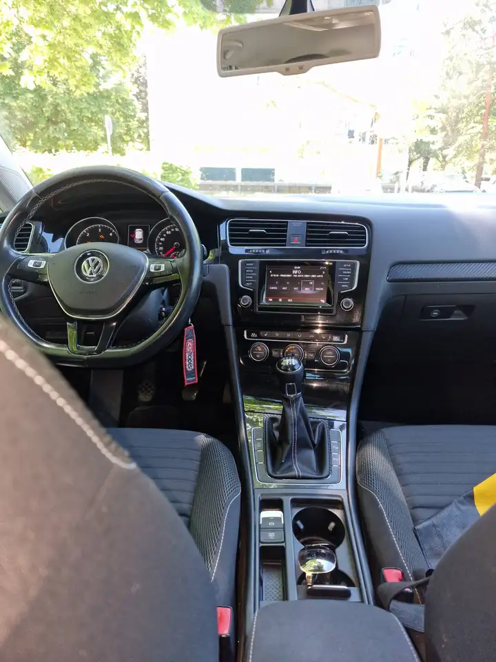 Volkswagen Golf Standard Model — photo 4