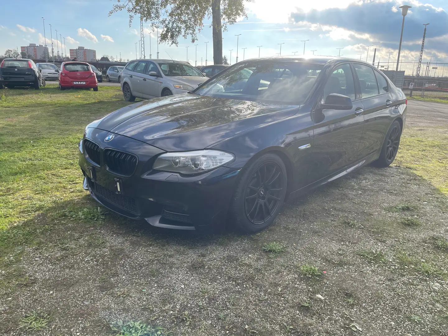 BMW 550 550i xDrive M-Paket/autom/navi/Sitzh/Temp/Hedap Zwart - 2
