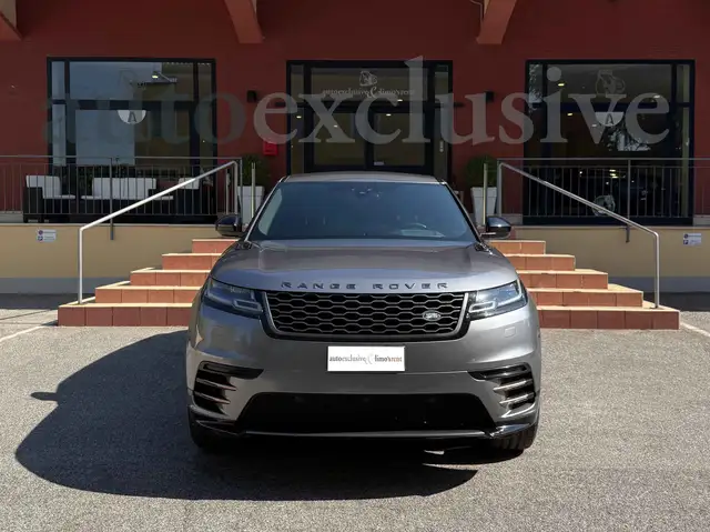 Land Rover Range Rover Velar view 3
