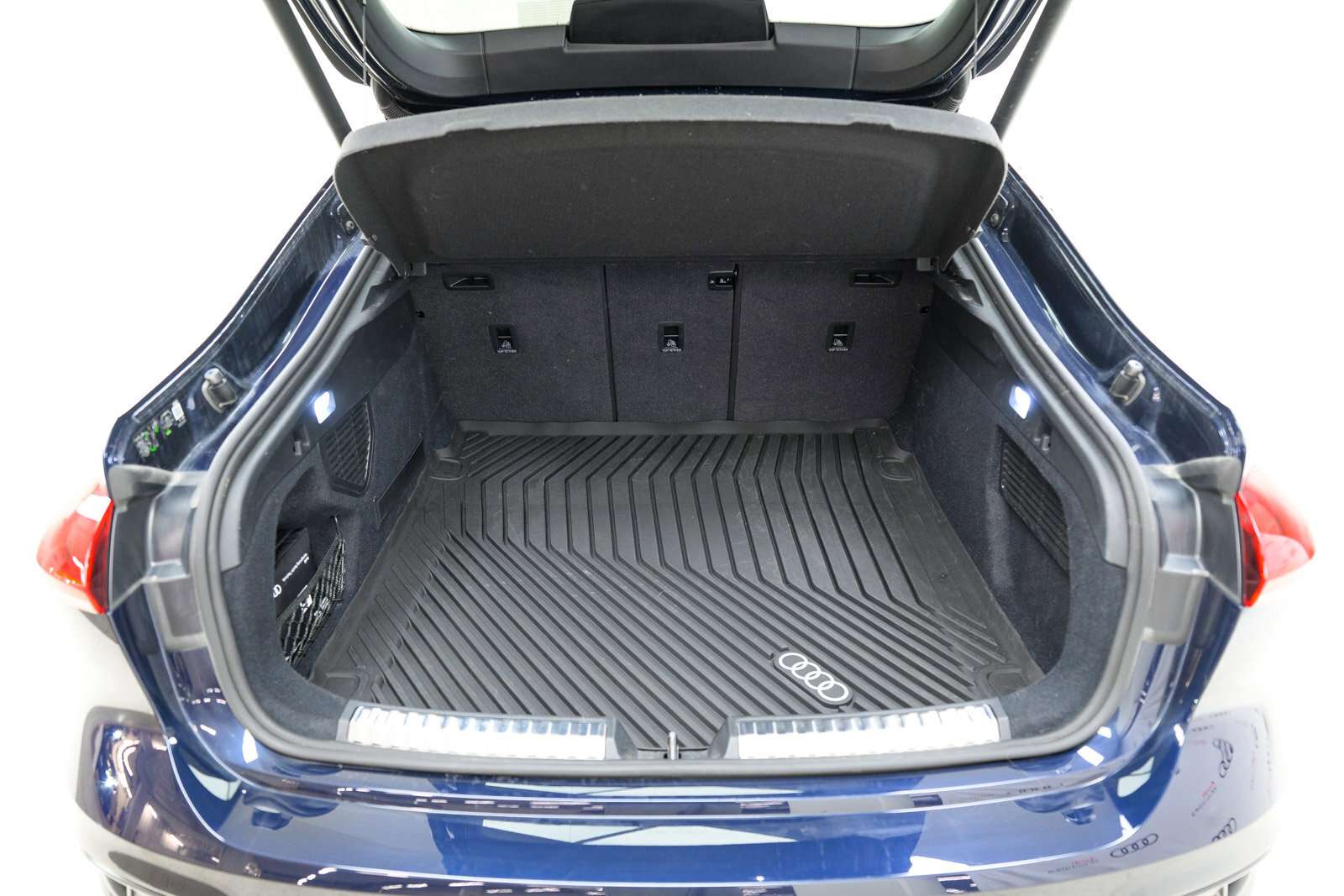 2025 Audi A5 Progressiv | Black Optics | Comfort Interior Packa 2,000 cc 4 cyl thumb 10