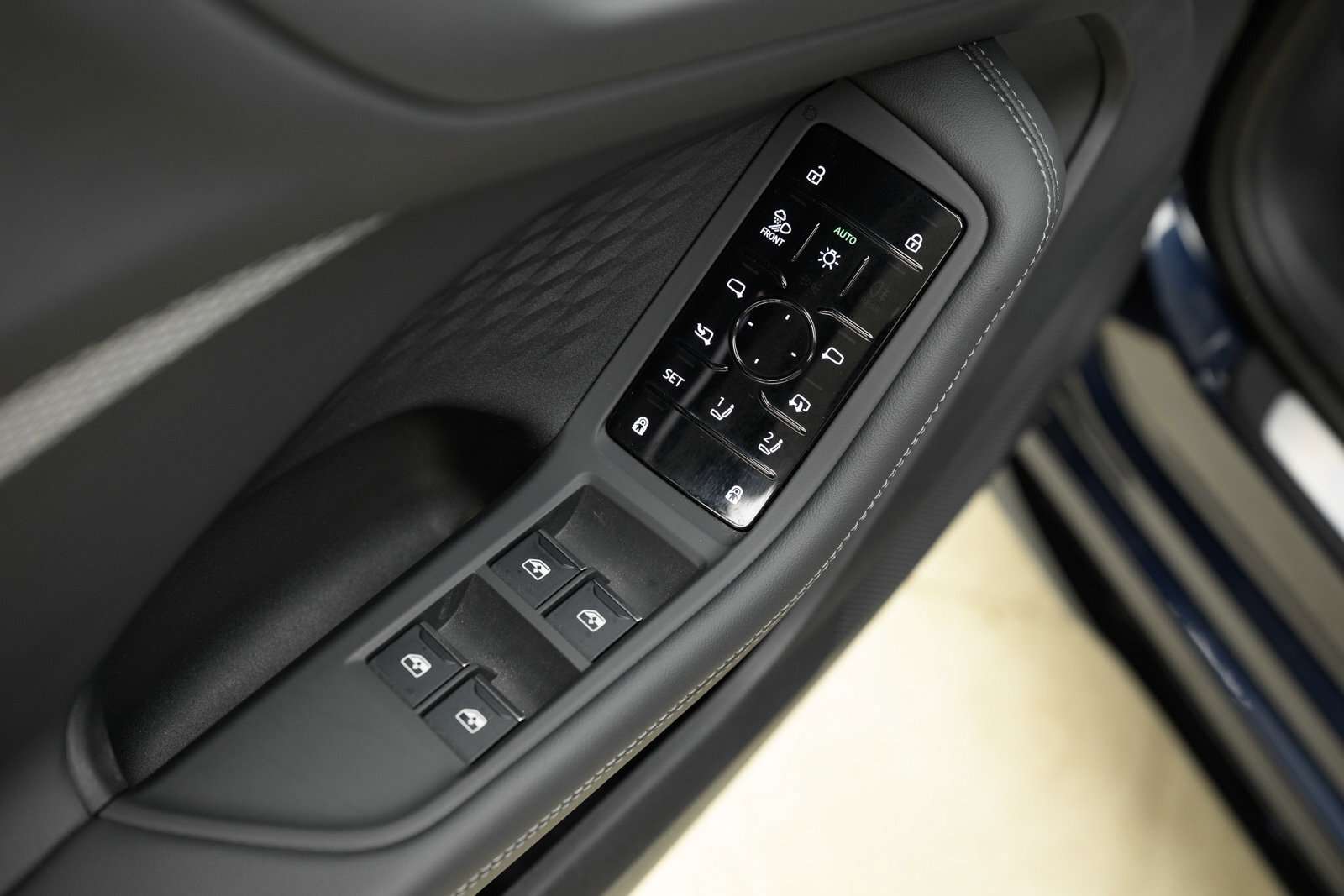2025 Audi A5 Progressiv | Black Optics | Comfort Interior Packa 2,000 cc 4 cyl thumb 12