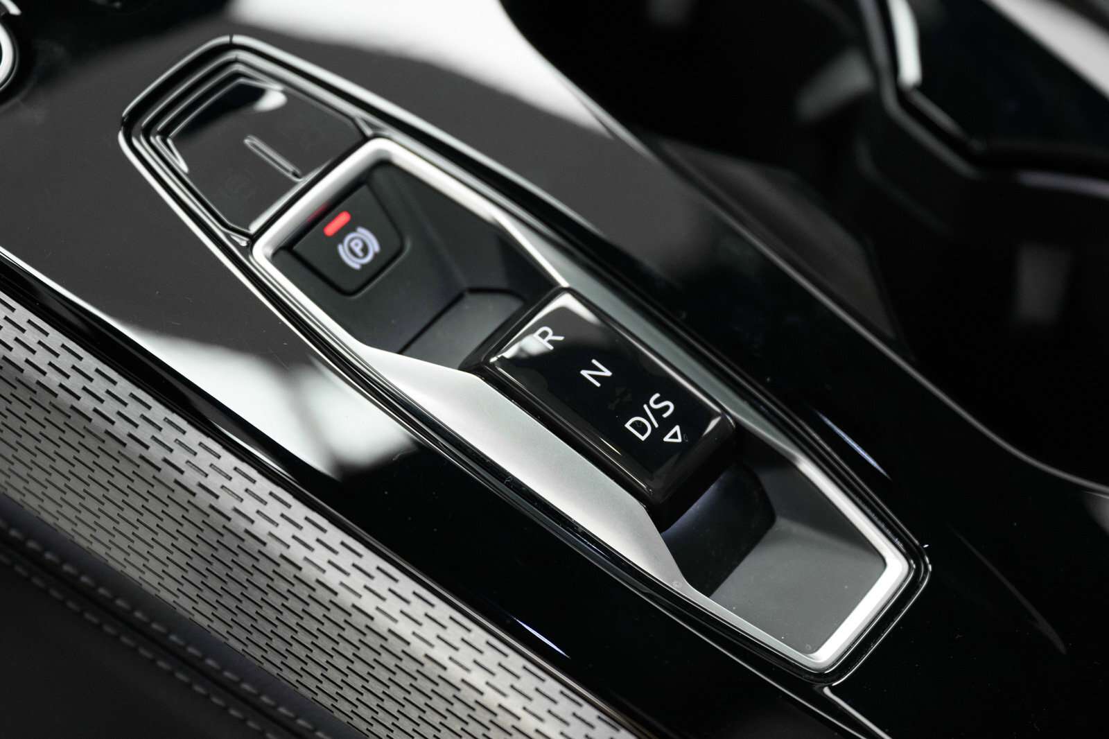 2025 Audi A5 Progressiv | Black Optics | Comfort Interior Packa 2,000 cc 4 cyl thumb 15