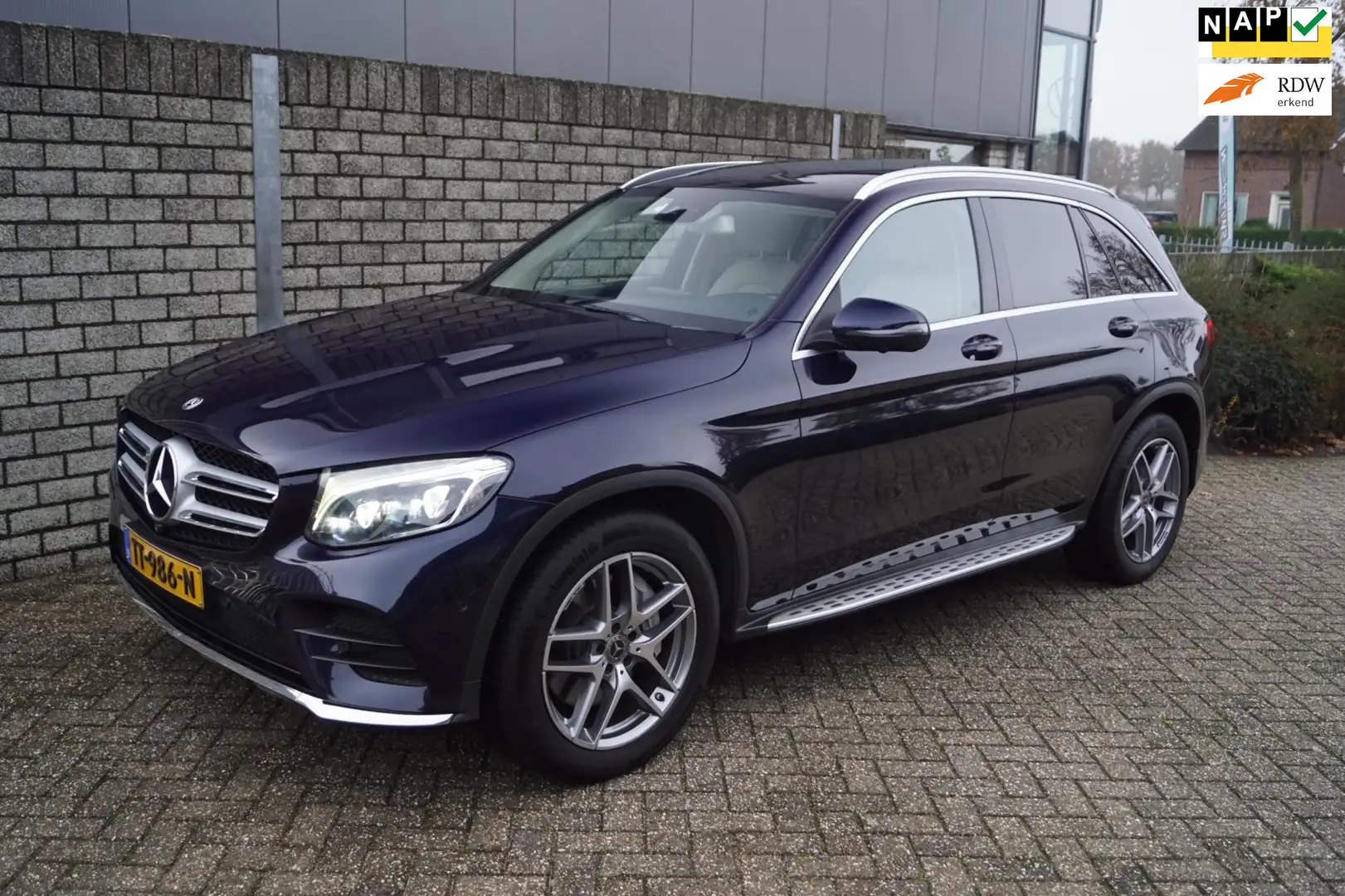 Mercedes-Benz GLC 250 4MATIC Premium Plus AMG Line Autom Panodak Leder N Bleu - 1