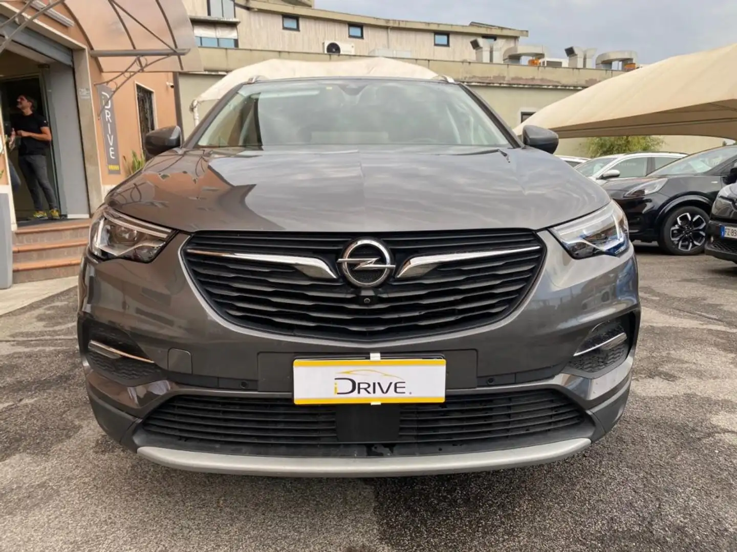 Opel Grandland X 1.6 Hybrid Plug-in aut. FWD Gris - 2