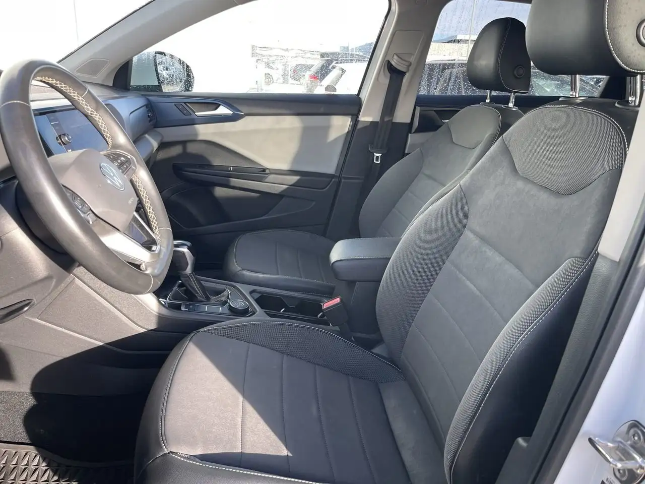 Volkswagen Taos снимка Volkswagen Taos