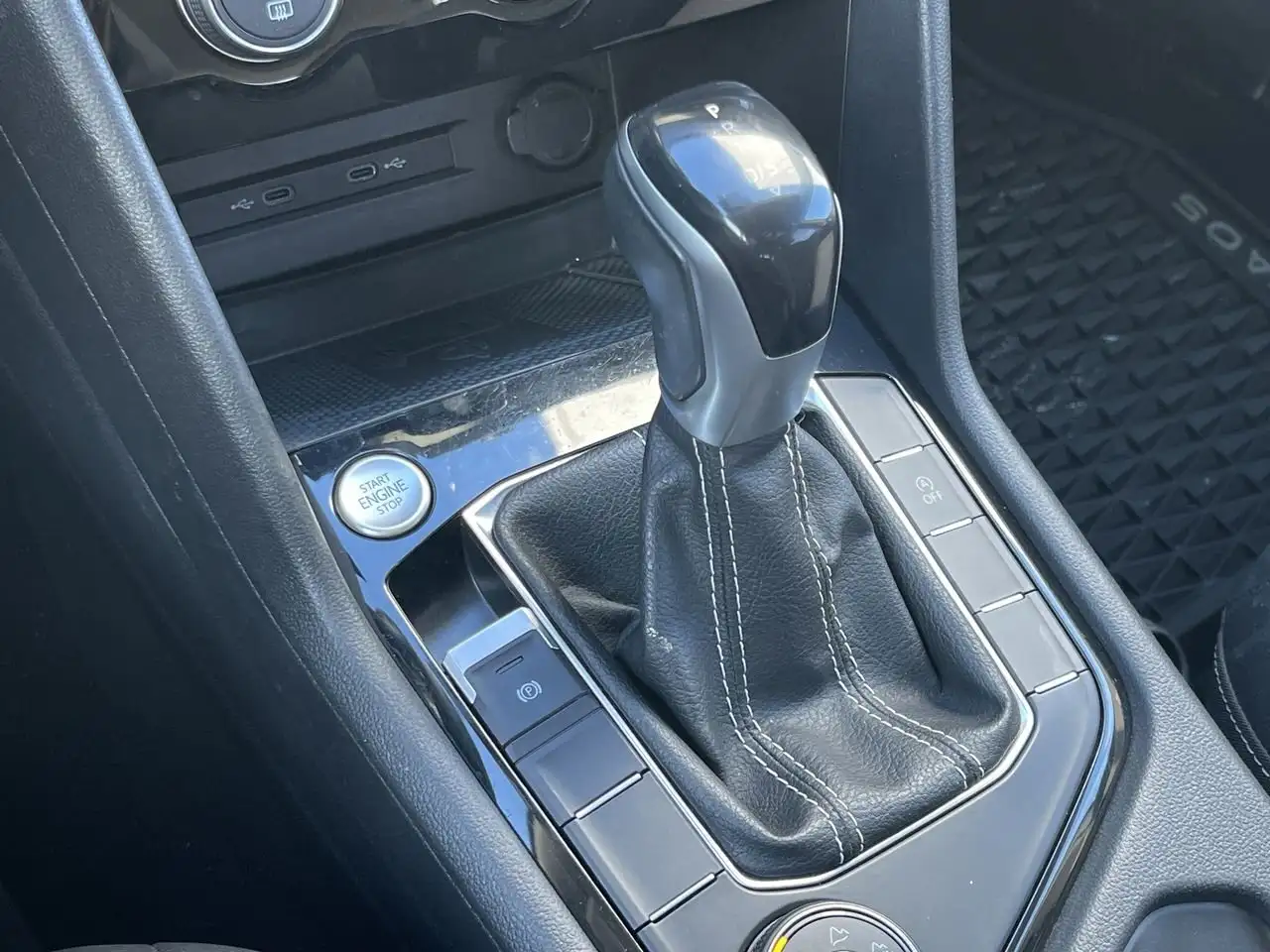 Volkswagen Taos снимка Volkswagen Taos