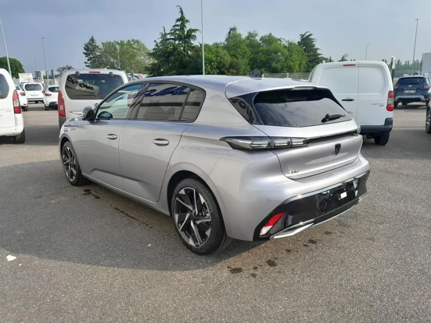 Peugeot 308 1.5 BlueHDi 130 Allure EAT8 Grau - 2