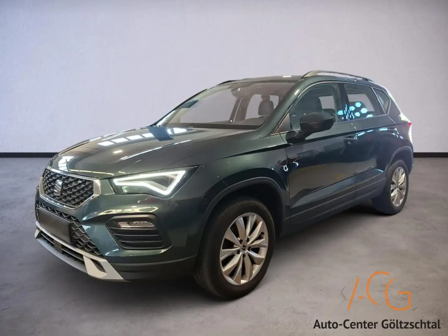 SEAT Ateca Style 1.5 110 kw (150 PS) Schaltgetriebe AHK Grün - 2