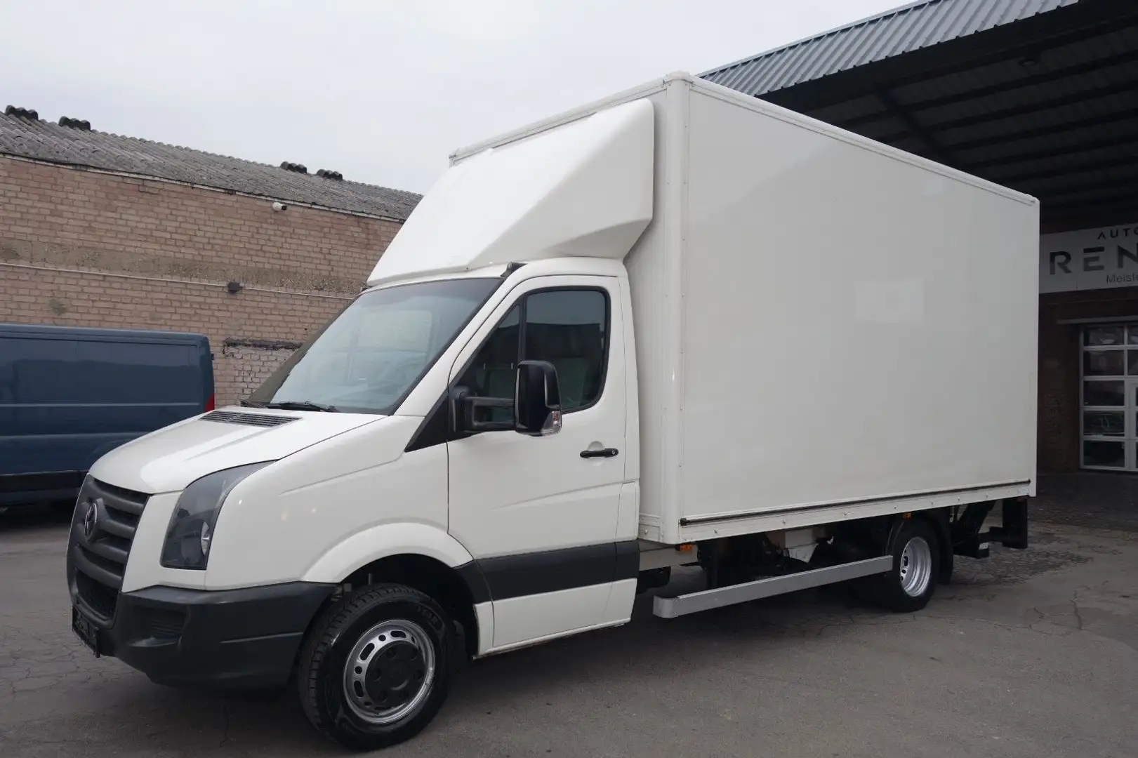 Volkswagen Crafter Koffer  240 cm Höhe LBW Tüv AHK 2000 Alb - 1