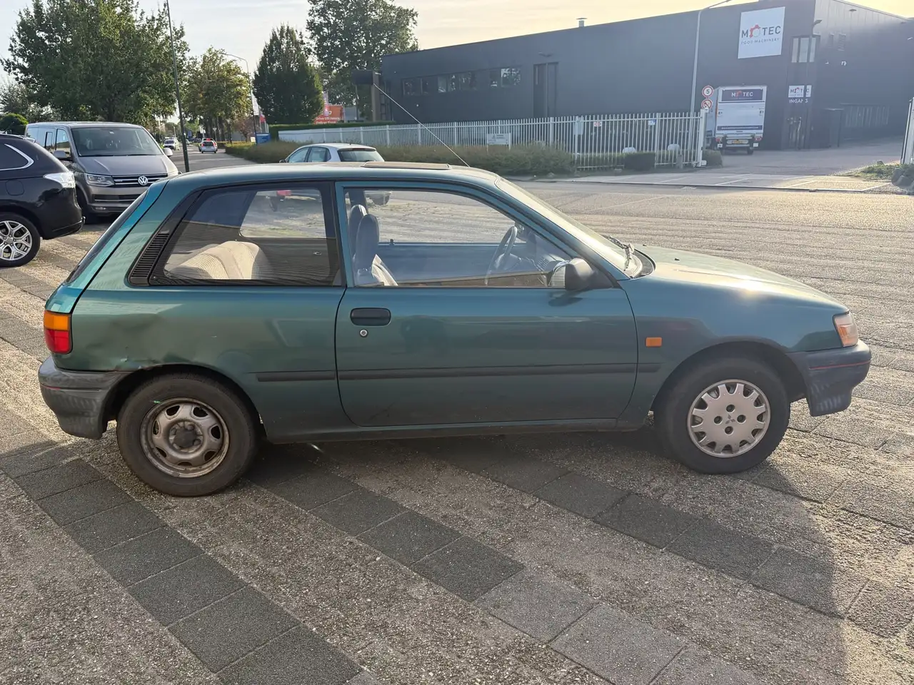 Toyota Starlet 1.3 XLi Limited, foto 4