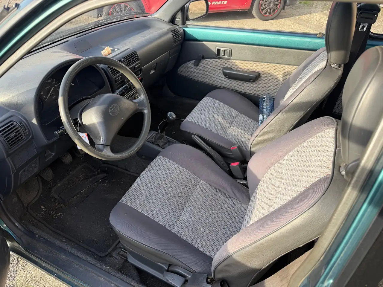 Toyota Starlet 1.3 XLi Limited, foto 8