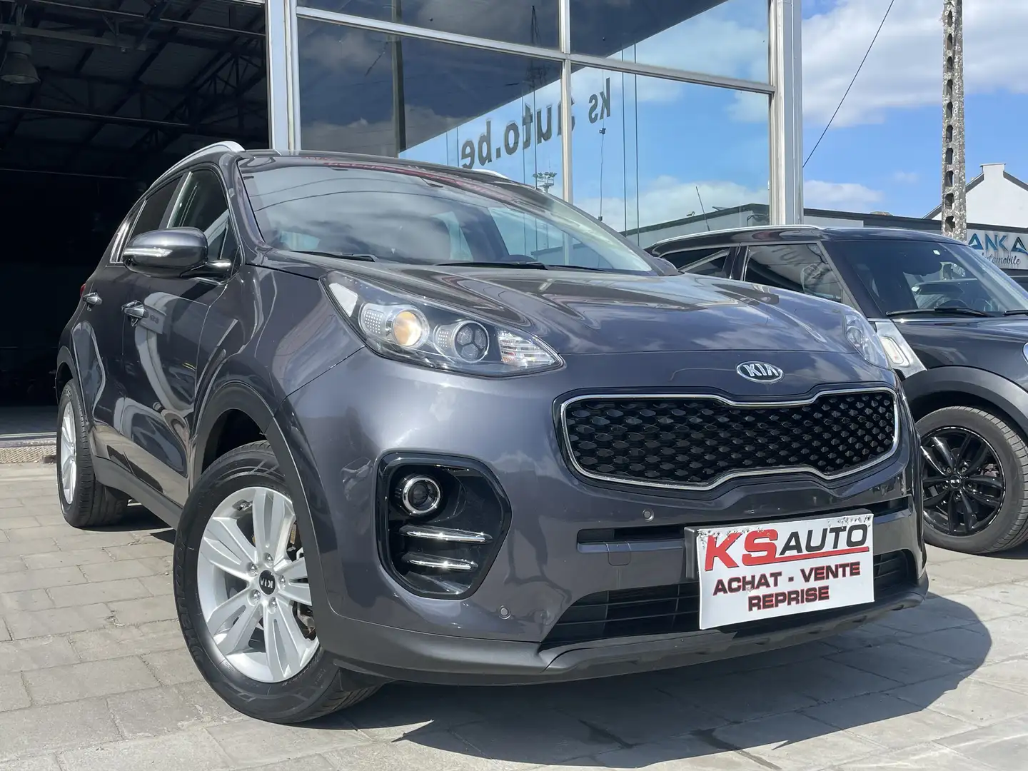 Kia Sportage 1.6 i /85.817KM/NAVI/CUIR/EURO 6B/1ER MAIN Gris - 2