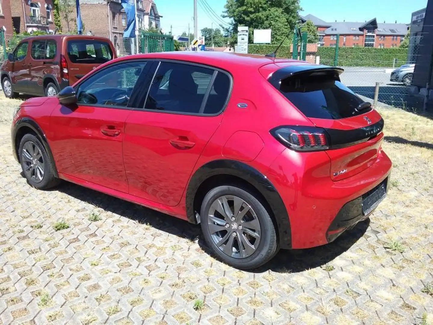 Peugeot e-208 ALLURE PACK Rosso - 2