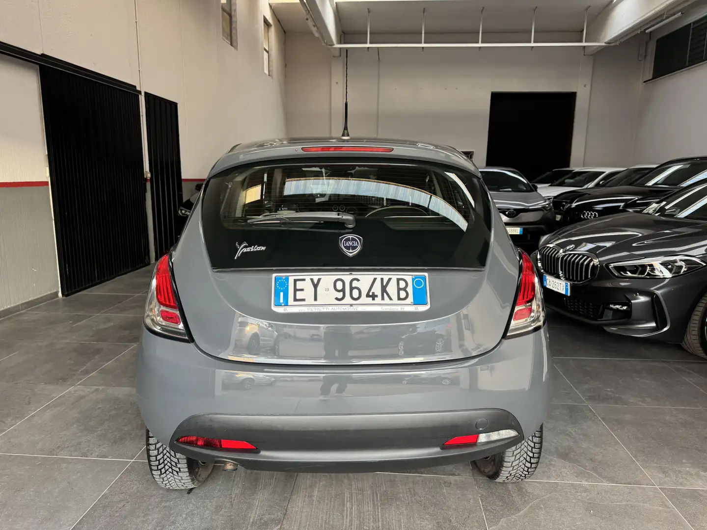 Lancia Ypsilon 0.9 t.air Gold ecochic metano 80cv E6 - 2