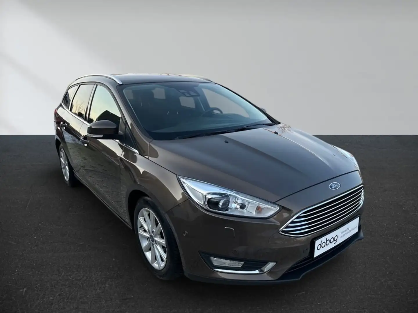 Ford Focus Turnier 1.5 EcoBoost Aut. Titanium Allwett Navi AH Brun - 2