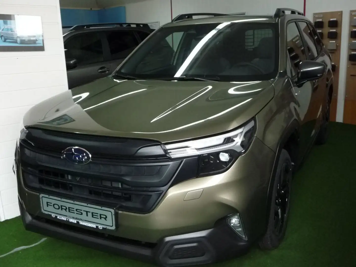Subaru Forester 2.0ie Lineartronic Exclusive Verde - 1