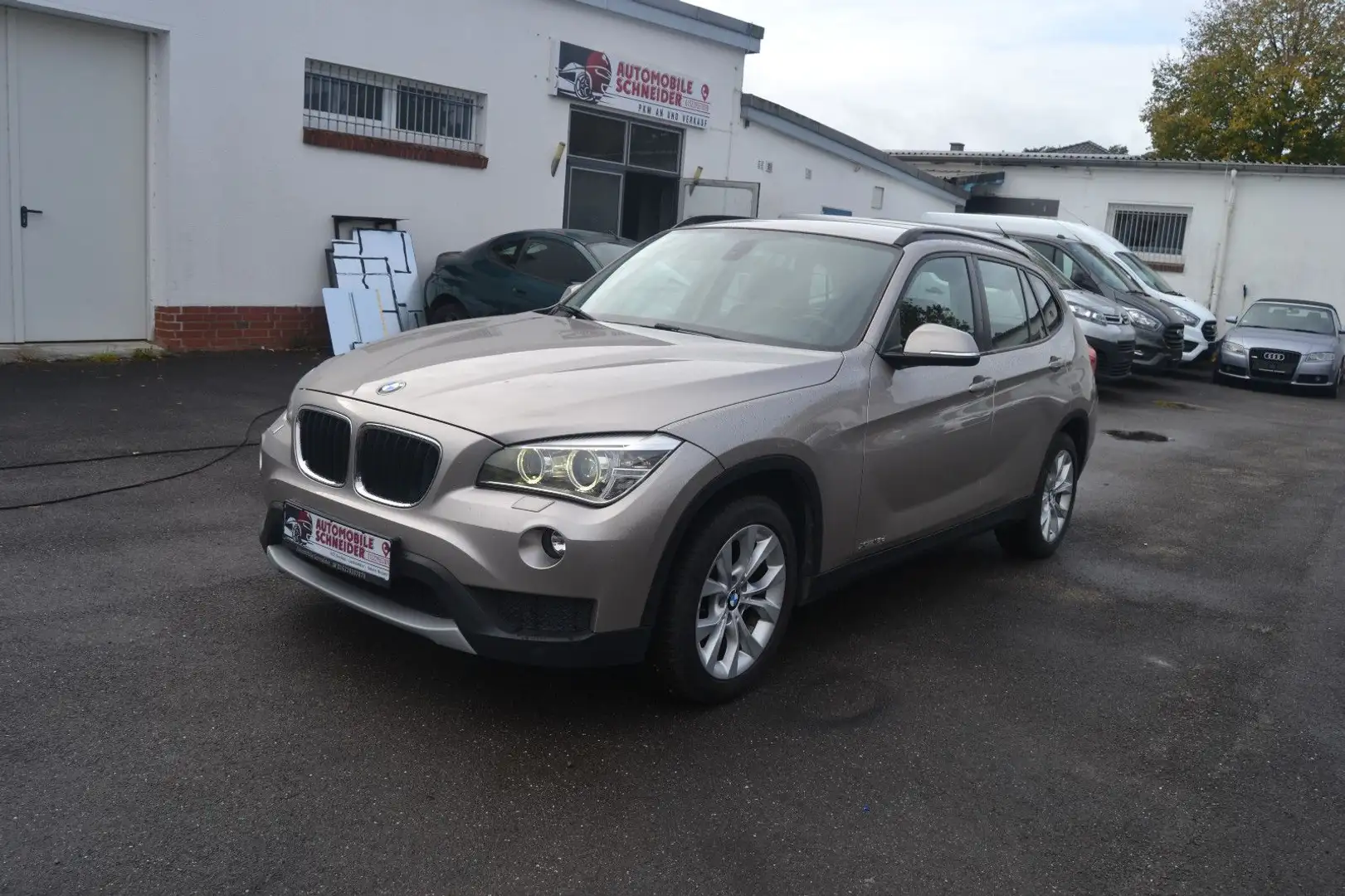 BMW X1 Baureihe X1 18 d xDrive LKW 2 Sitze Silber - 2