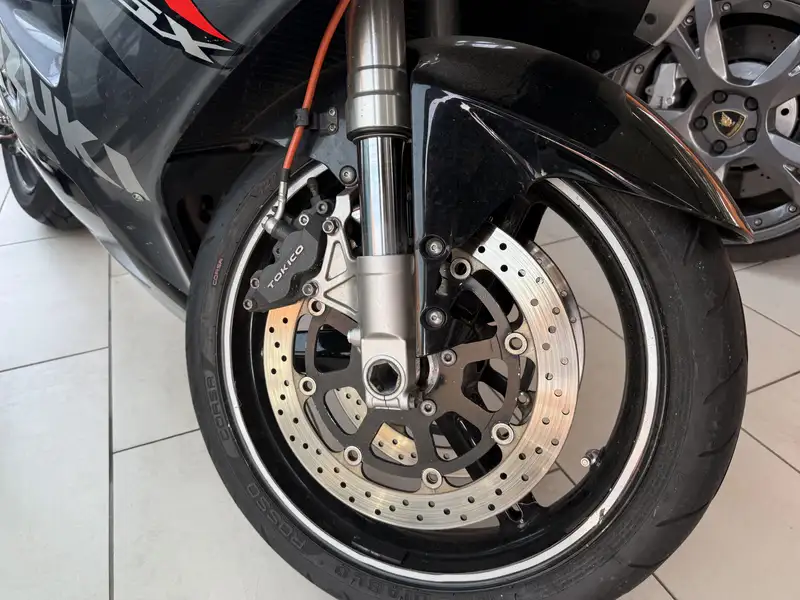 Suzuki GSX-R 750 - foto 2