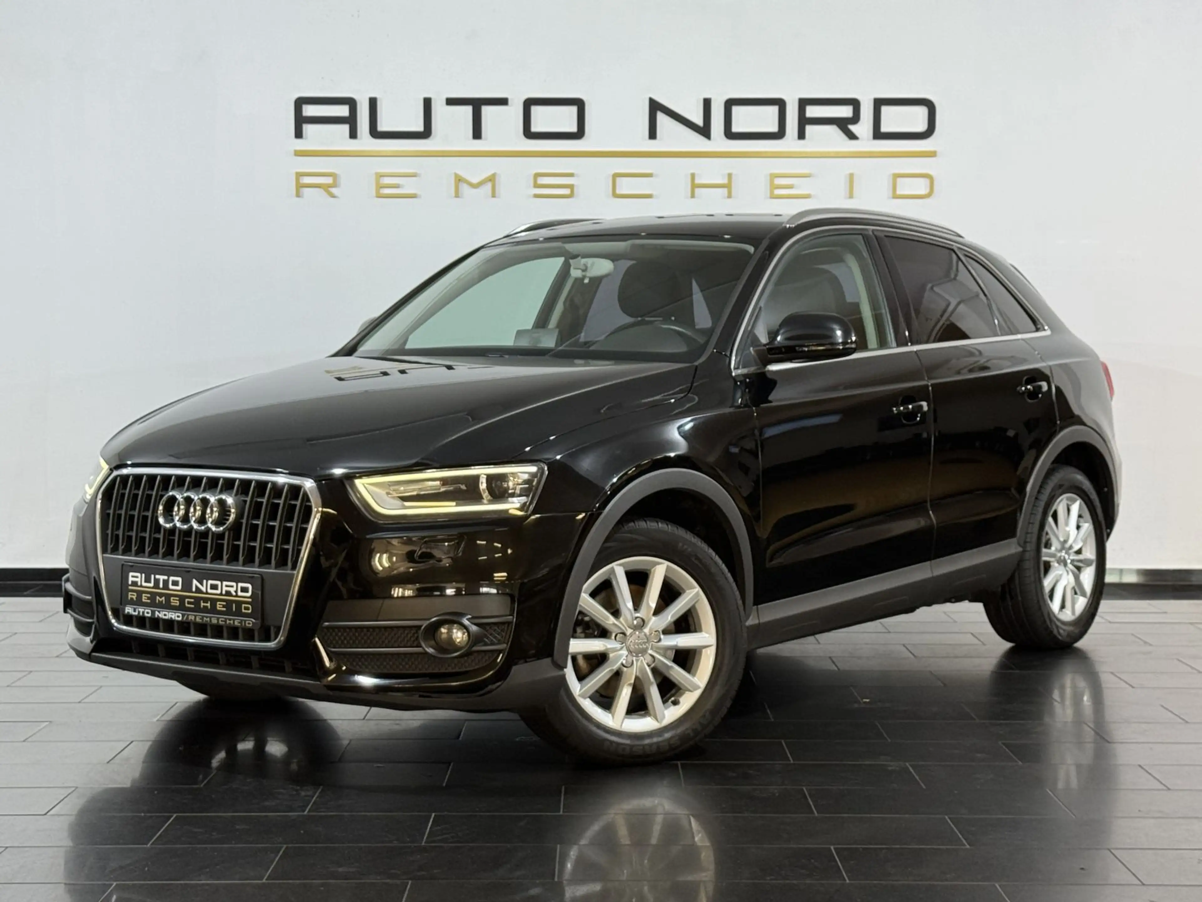 Audi Q3 2.0 TDI *Bluetooth*Xenon*Sitzhzg.*PDC*Navi*
