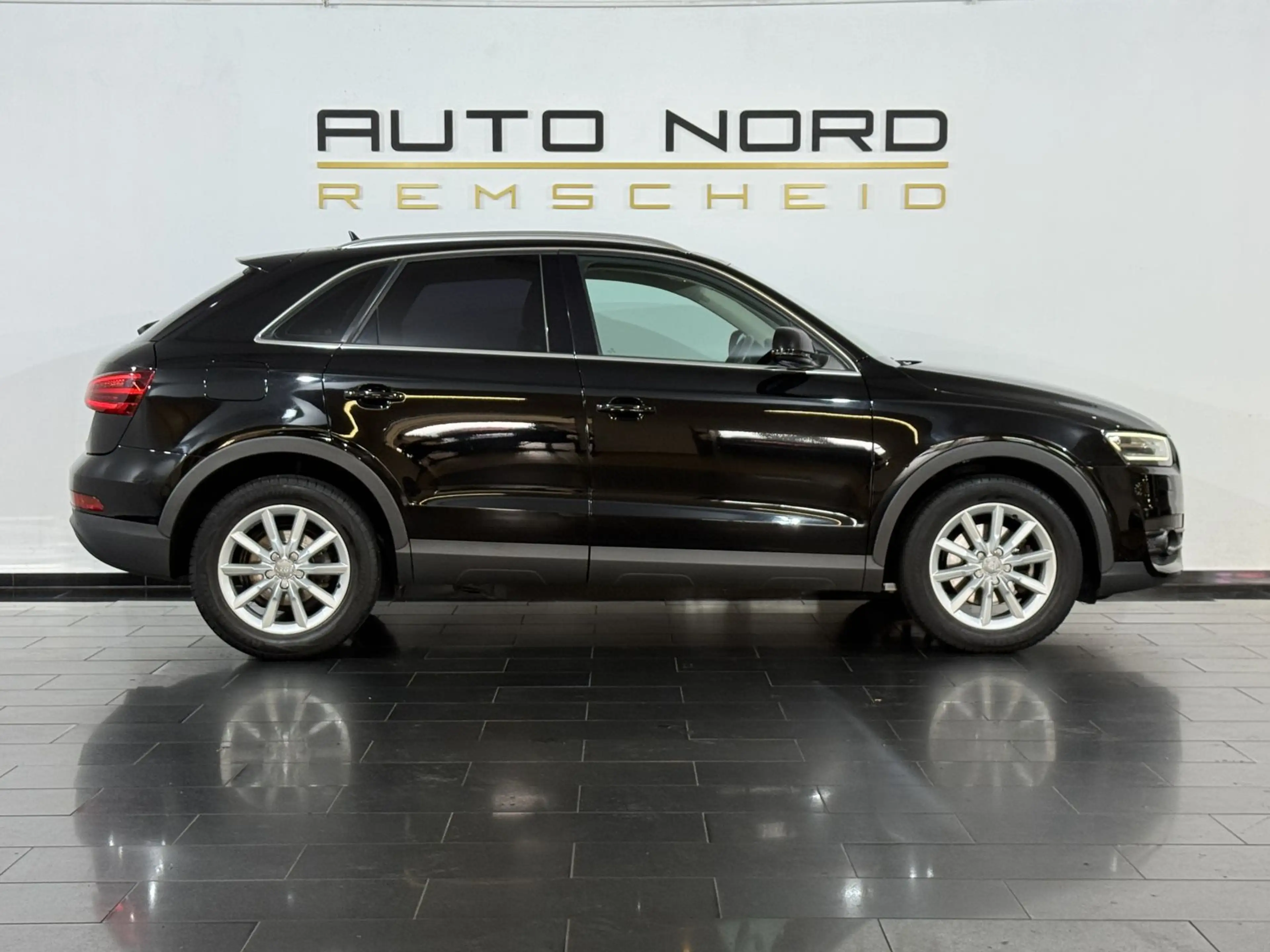Audi Q3 2.0 TDI *Bluetooth*Xenon*Sitzhzg.*PDC*Navi* — photo 5