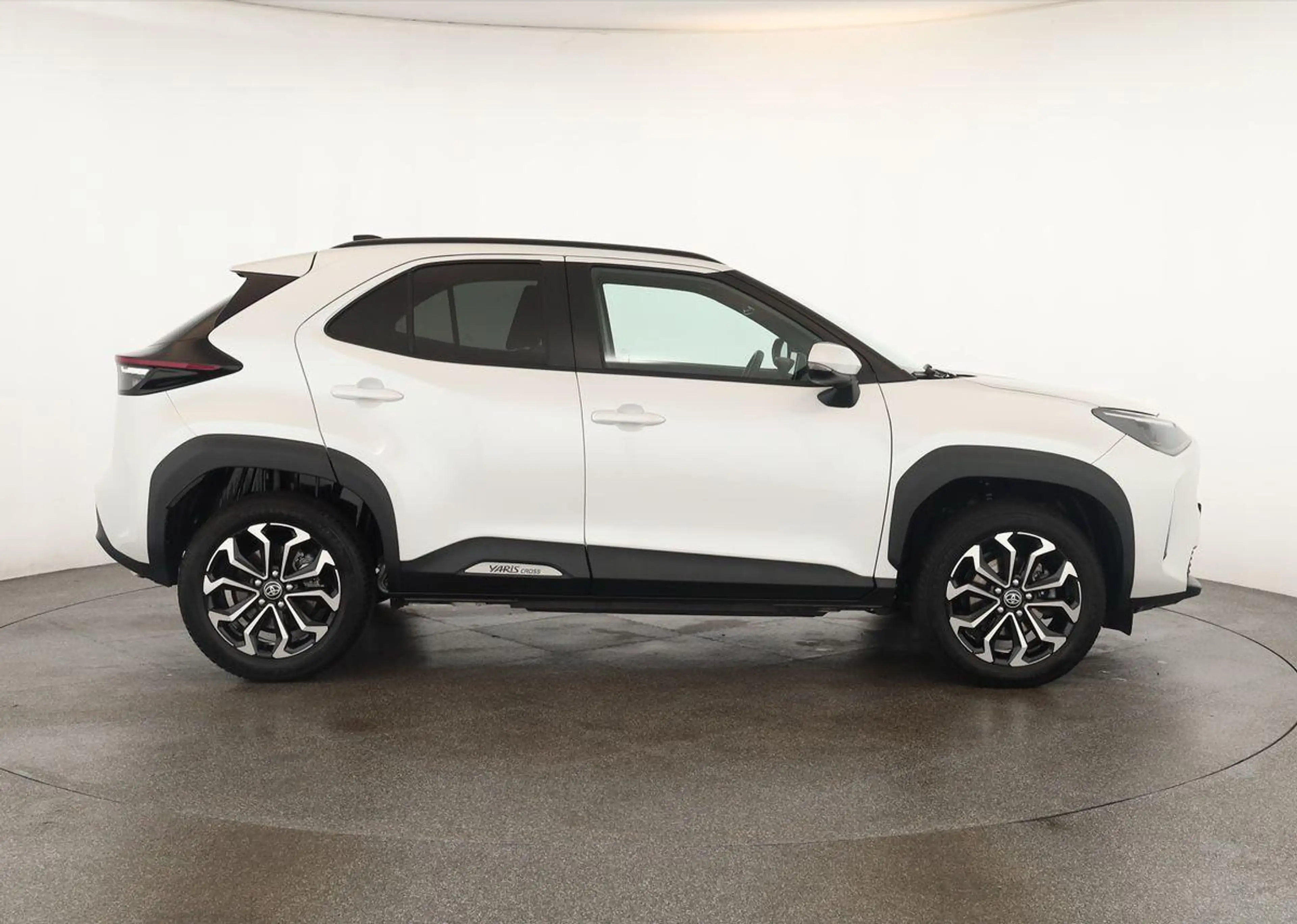 Toyota Yaris Cross Hybrid Teamplayer LED Nav SitzHZ Kam — photo 4