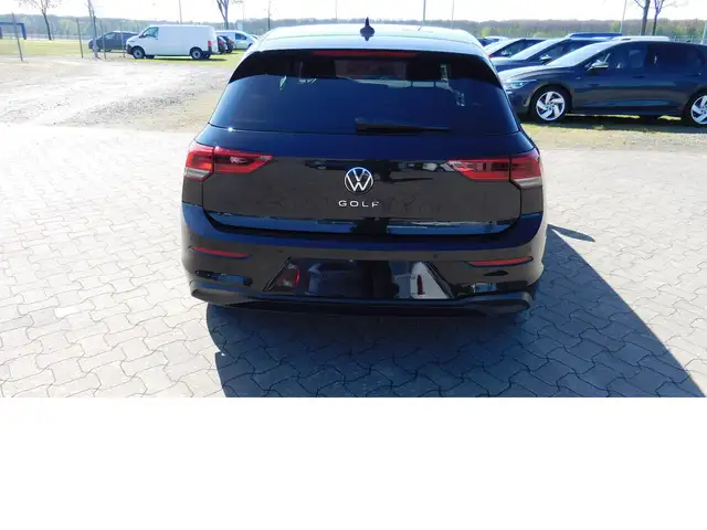 Volkswagen Golf view 4