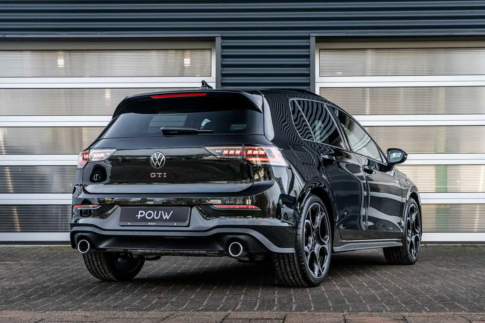 Volkswagen Golf GTI 2.0 TSI 265pk DSG | FACELIFT | Achteruitrijcamera Чёрный - 2