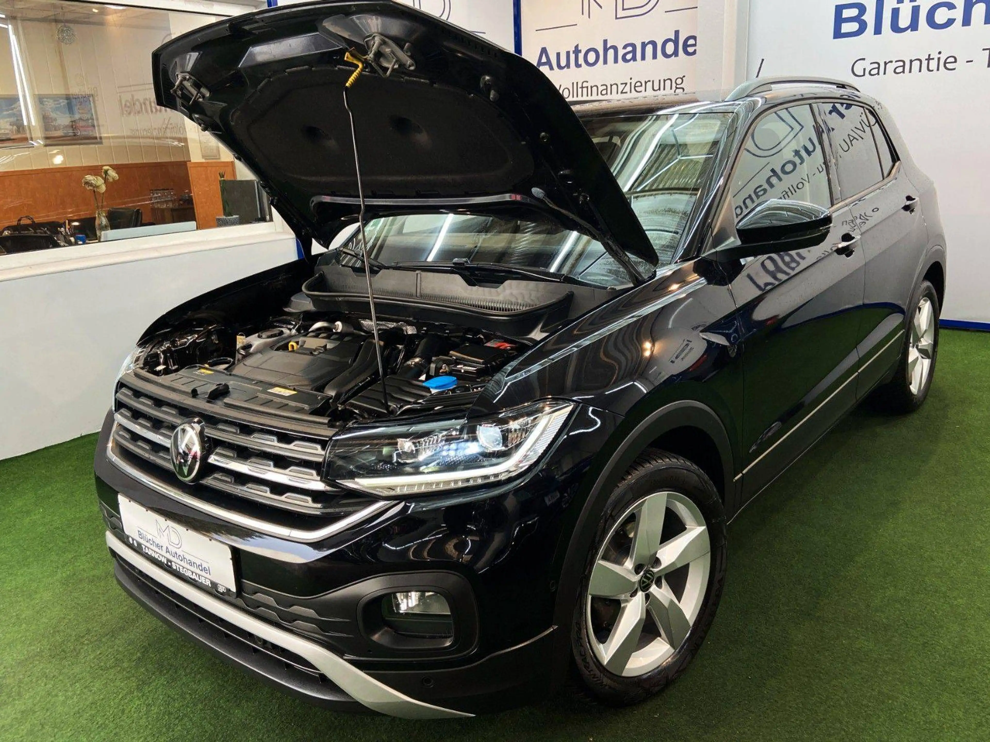Volkswagen T-Cross Life Automatik 150 PS LED Apple Car — photo 7