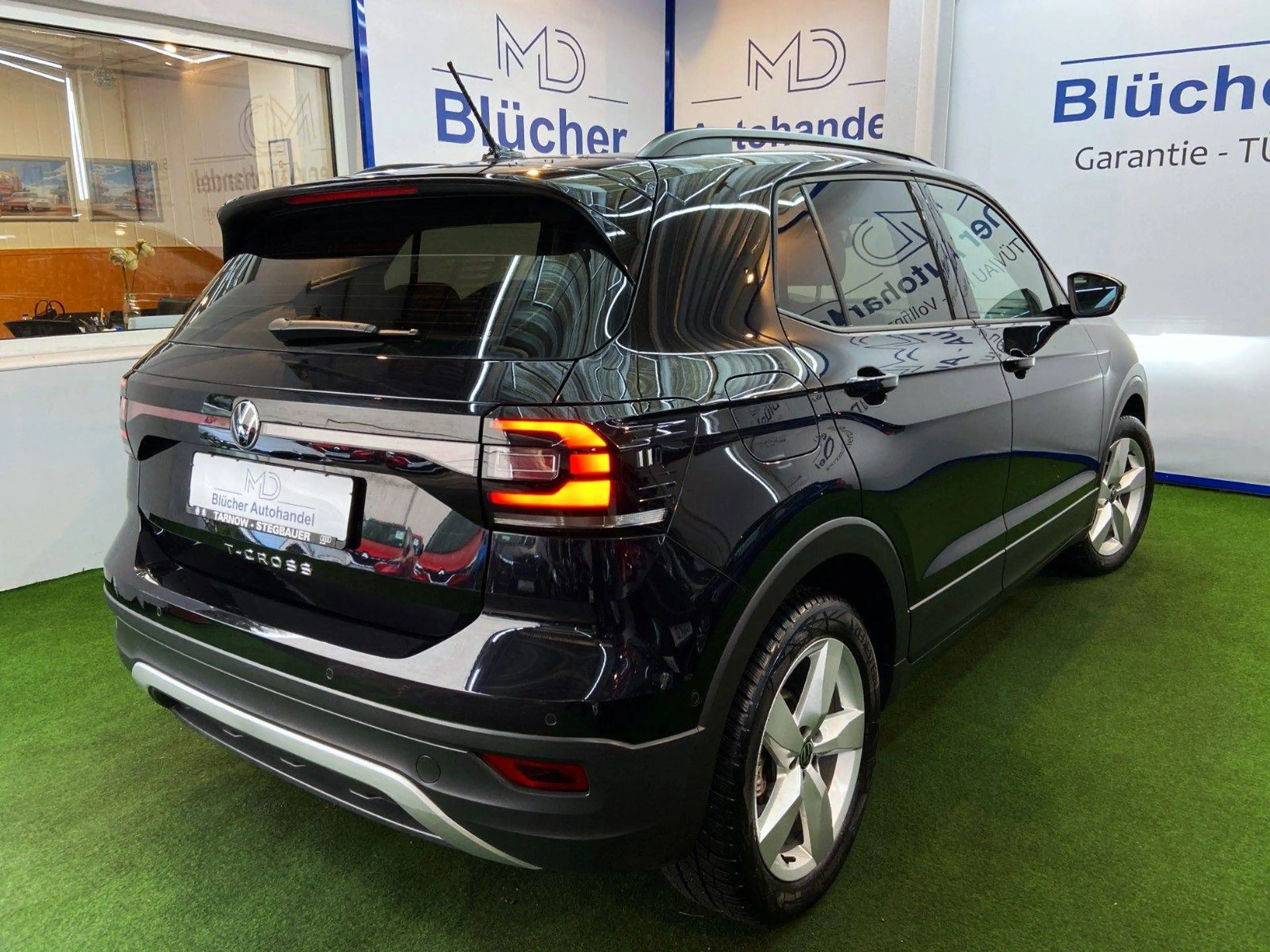 Volkswagen T-Cross Life Automatik 150 PS LED Apple Car — photo 5