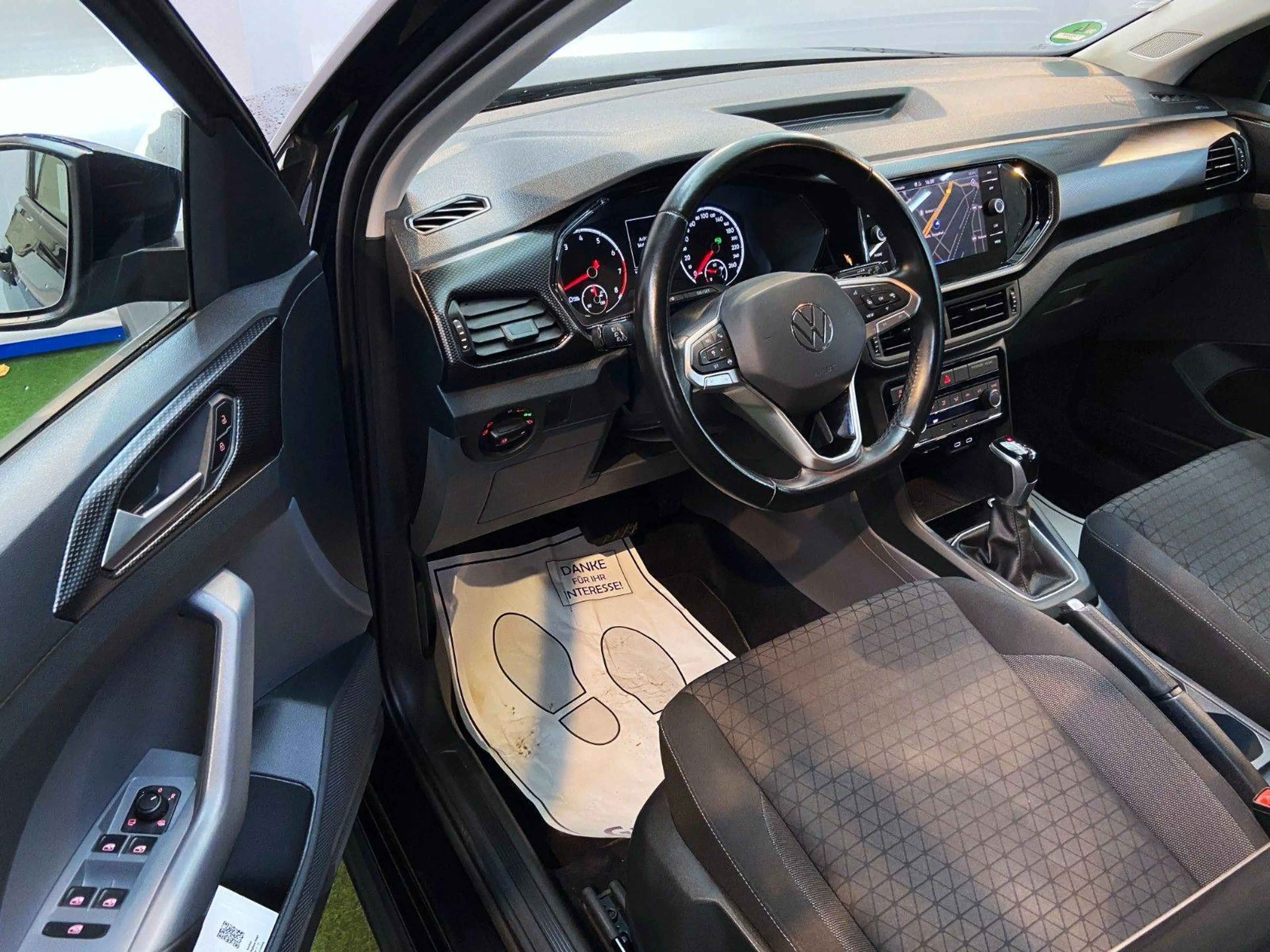 Volkswagen T-Cross Life Automatik 150 PS LED Apple Car — photo 15