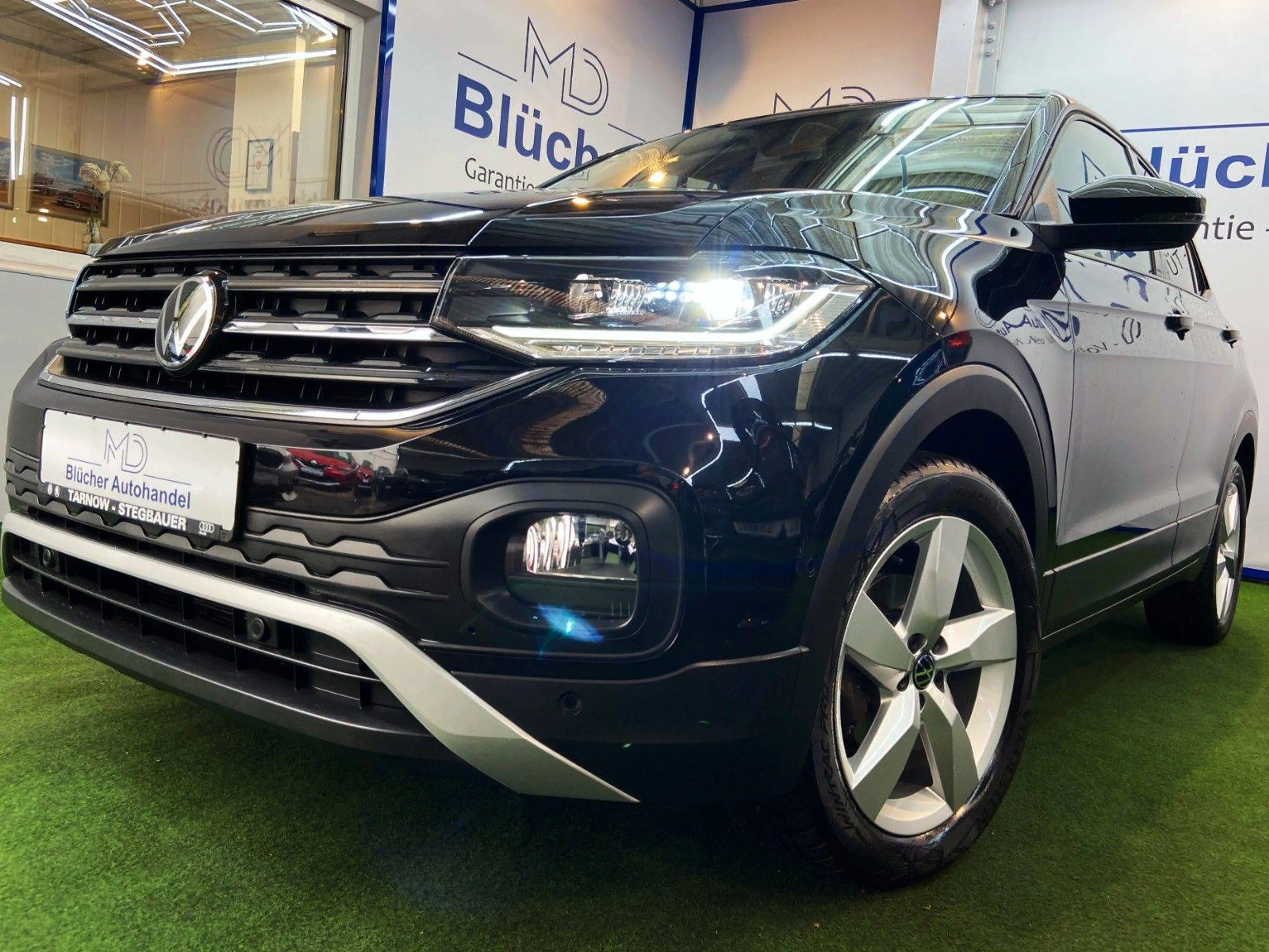 Volkswagen T-Cross Life Automatik 150 PS LED Apple Car — photo 9