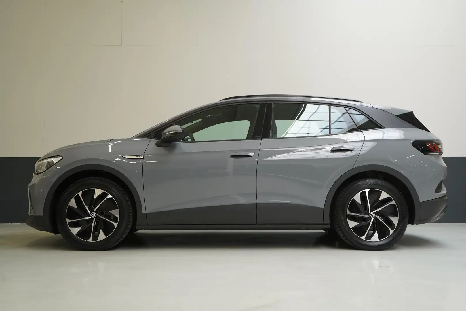 Volkswagen ID.4 Pro 77 kWh | Trekhaak | Adaptive Cruise | Lm velge Grijs - 2